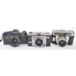 ASSORTMENT OF VINTAGE PHOTOGRAPHIC CAMERAS