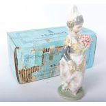 LLADRO SPANISH PORCELAIN VALENCIAN GIRL FIGURINE