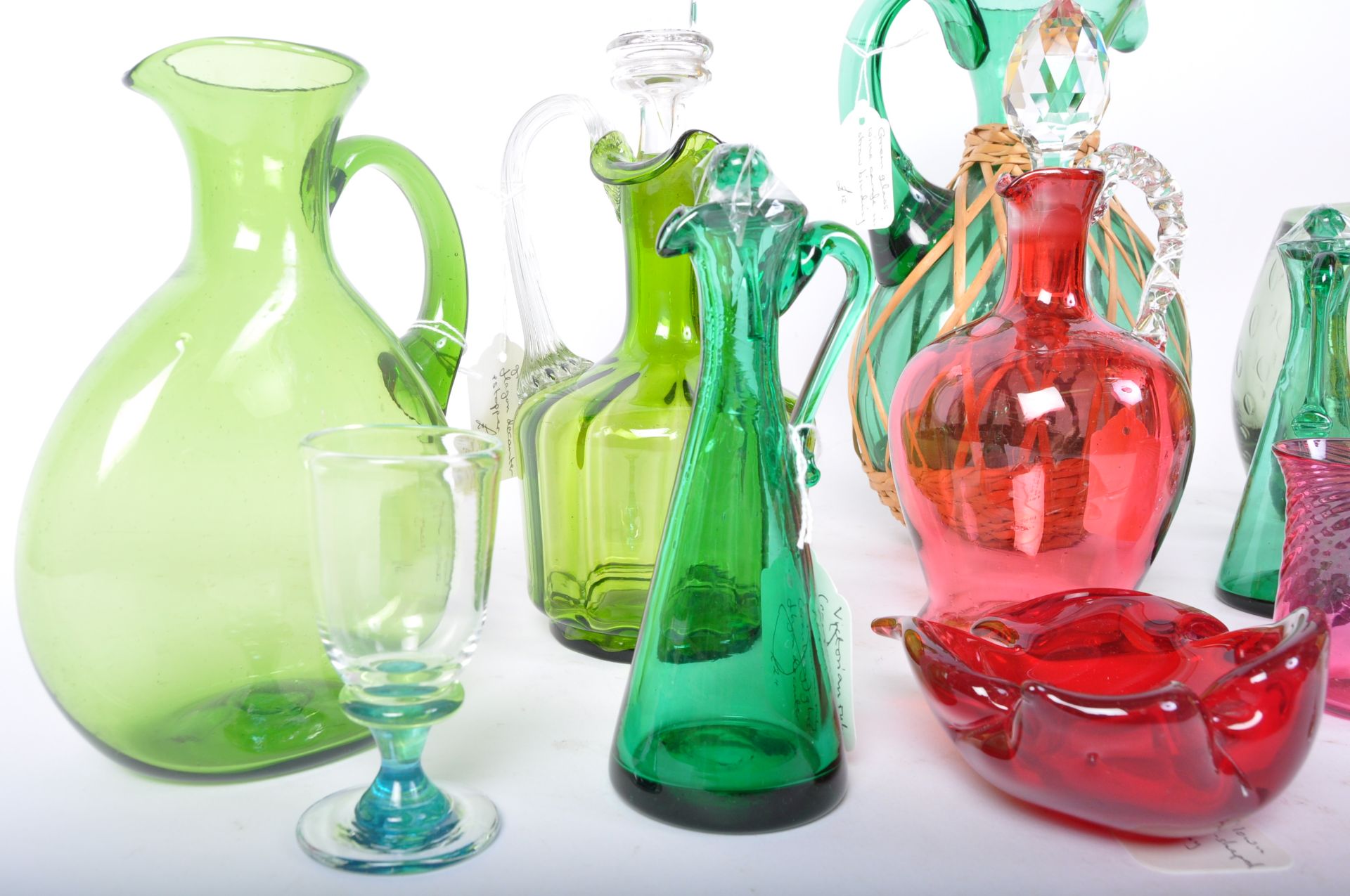 COLLECTION OF 19TH & LATER GLASS JUGS VASE DECANTERS - Image 5 of 5