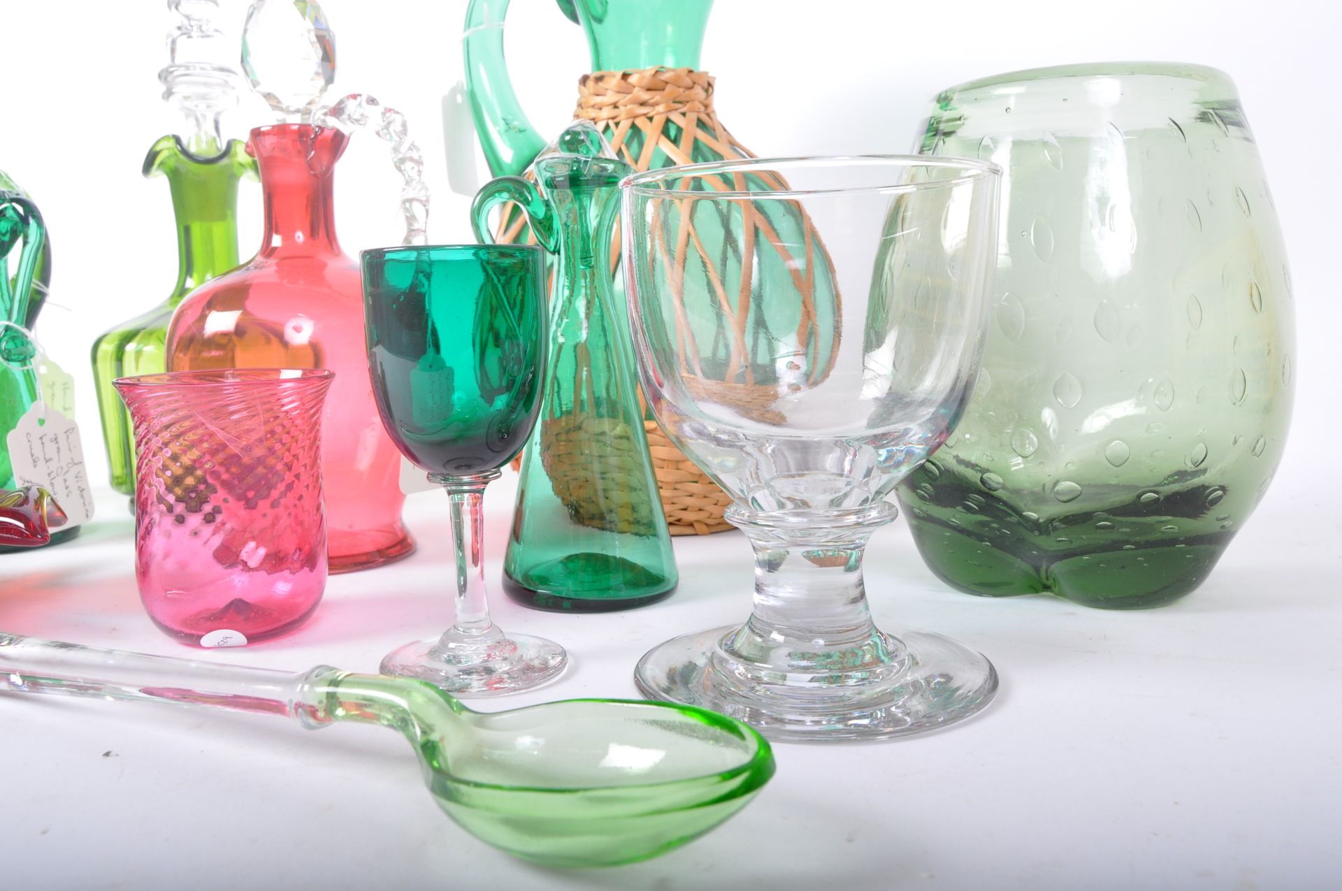 COLLECTION OF 19TH & LATER GLASS JUGS VASE DECANTERS - Image 4 of 5