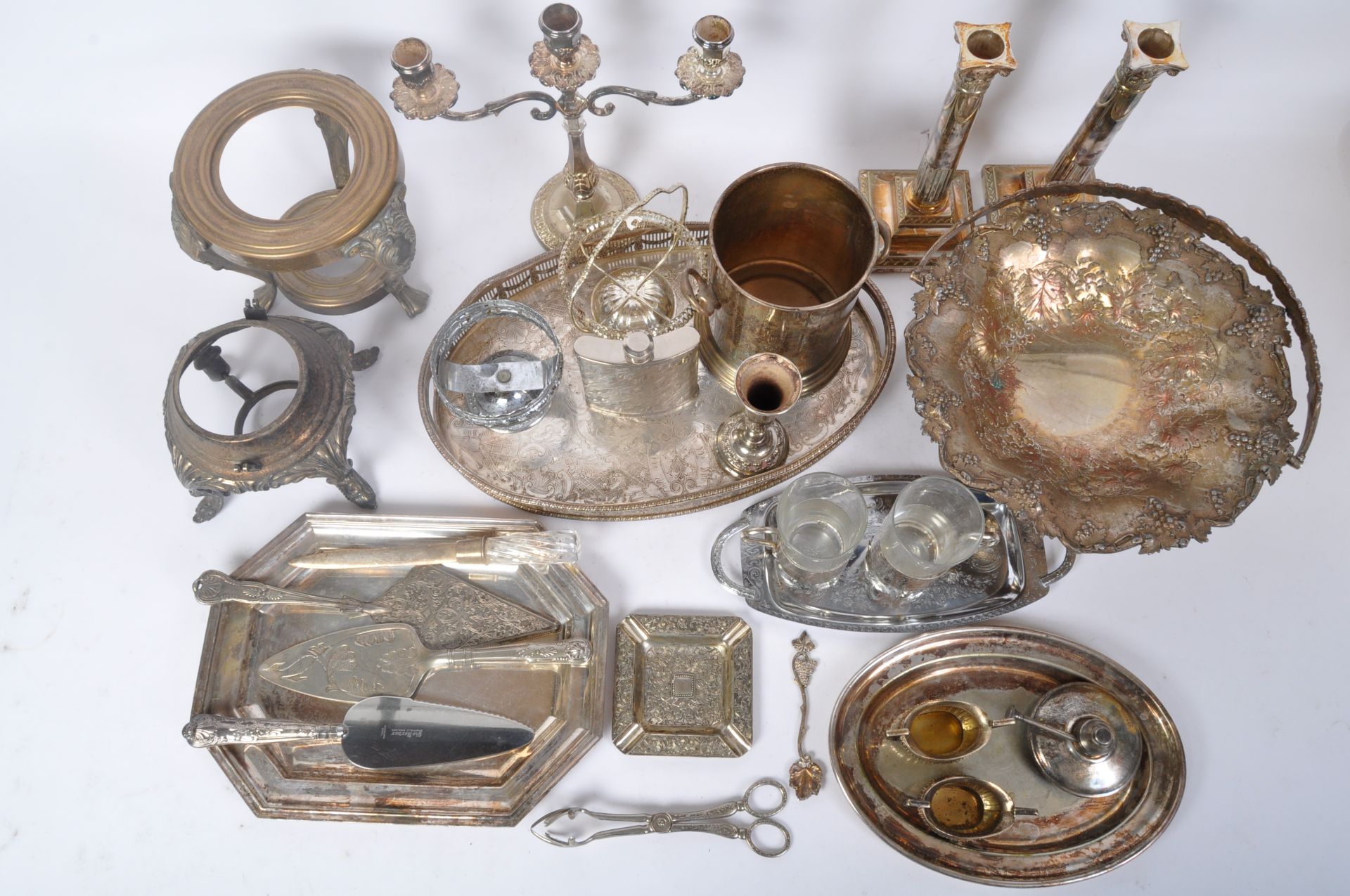 COLLECTION 19TH CENTURY & LATER SILVER PALTE ITEMS - Image 2 of 7