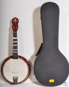 BANJOLELE OF UNKNOWN MAKER IN ORIGINAL CASE