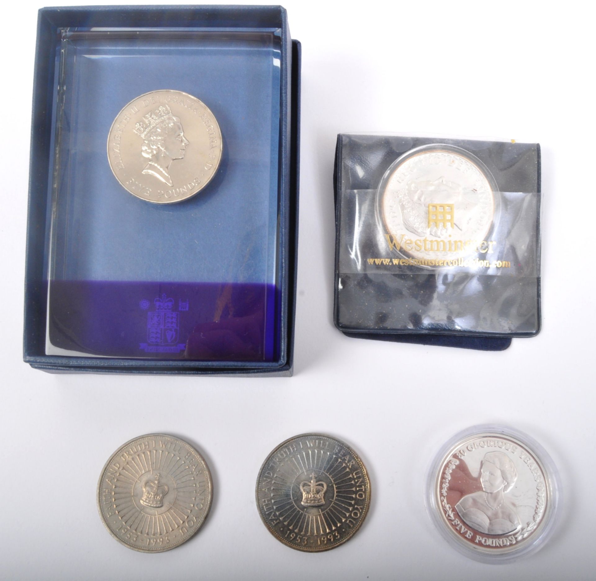 ASSORTMENT OF UK SILVER COMMEMORATIVE COINS