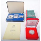 1969 999 SILVER THREE MEDALS SET T/W COMMEMORATIVE SILVER COIN