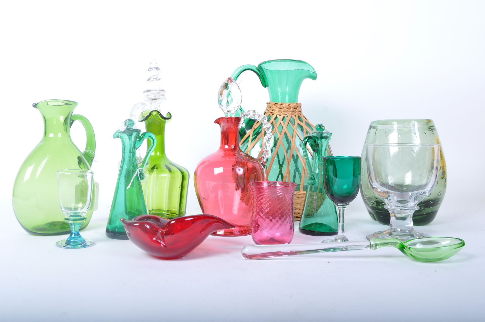 COLLECTION OF 19TH & LATER GLASS JUGS VASE DECANTERS - Image 2 of 5