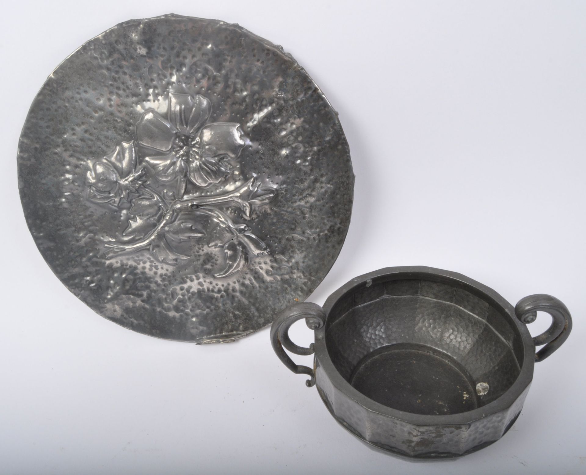 COLLECTION OF 19TH CENTURY & LATER PEWTER - Image 5 of 5