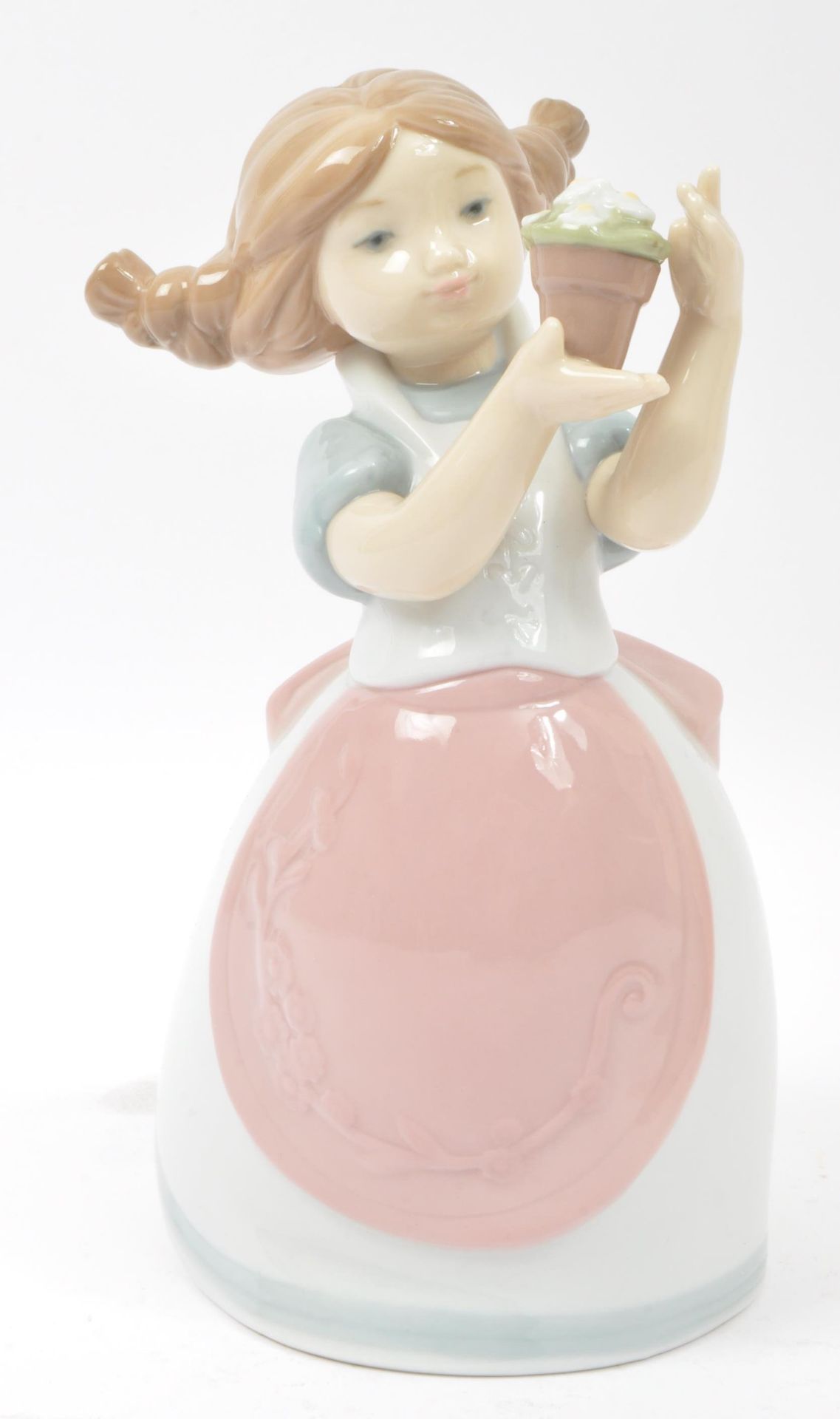 NAO - GOLDEN DAISIES - BOXED CERAMIC FIGURINE - Image 2 of 5