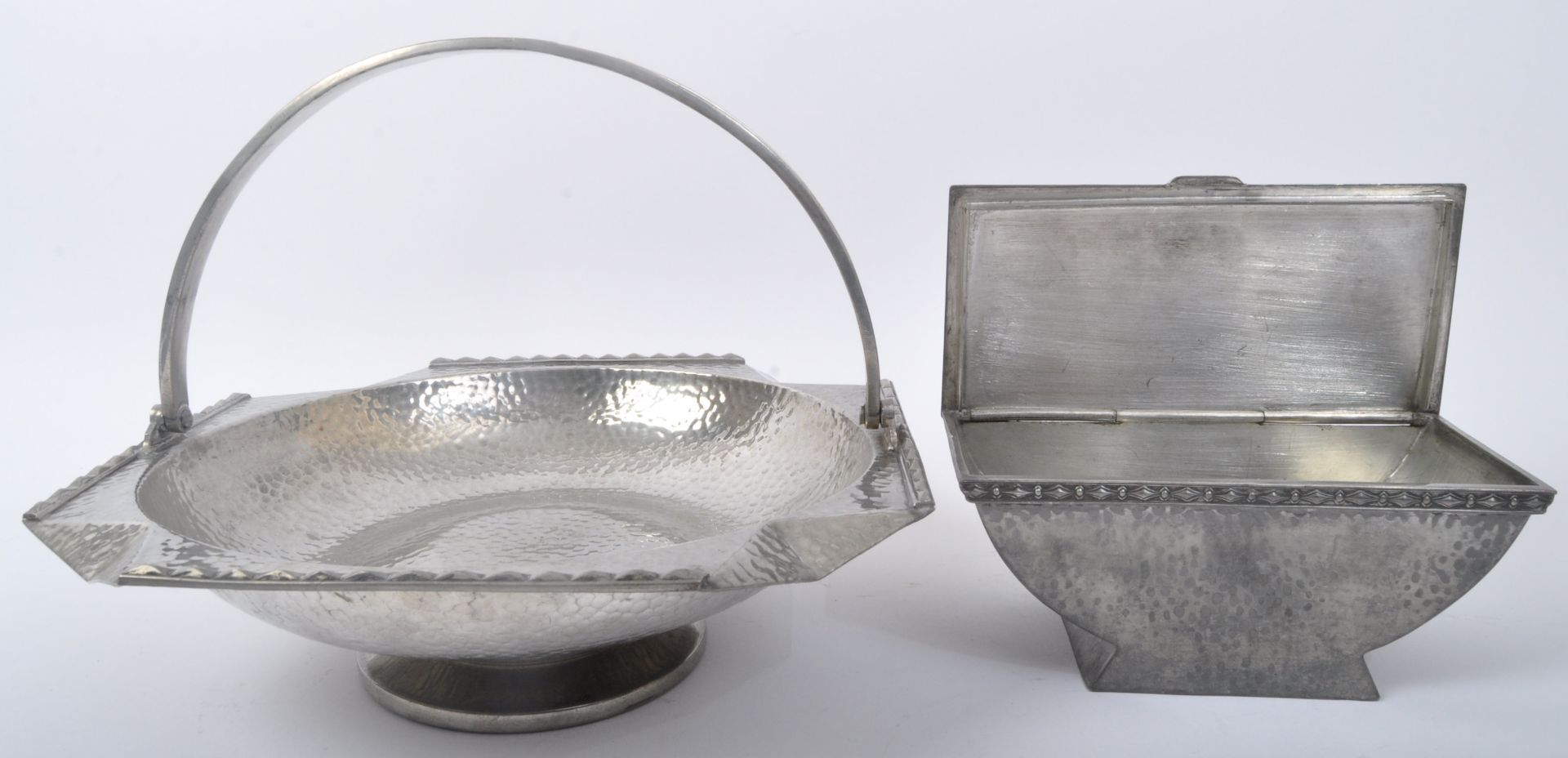 COLLECTION OF 19TH CENTURY & LATER PEWTER - Image 4 of 5