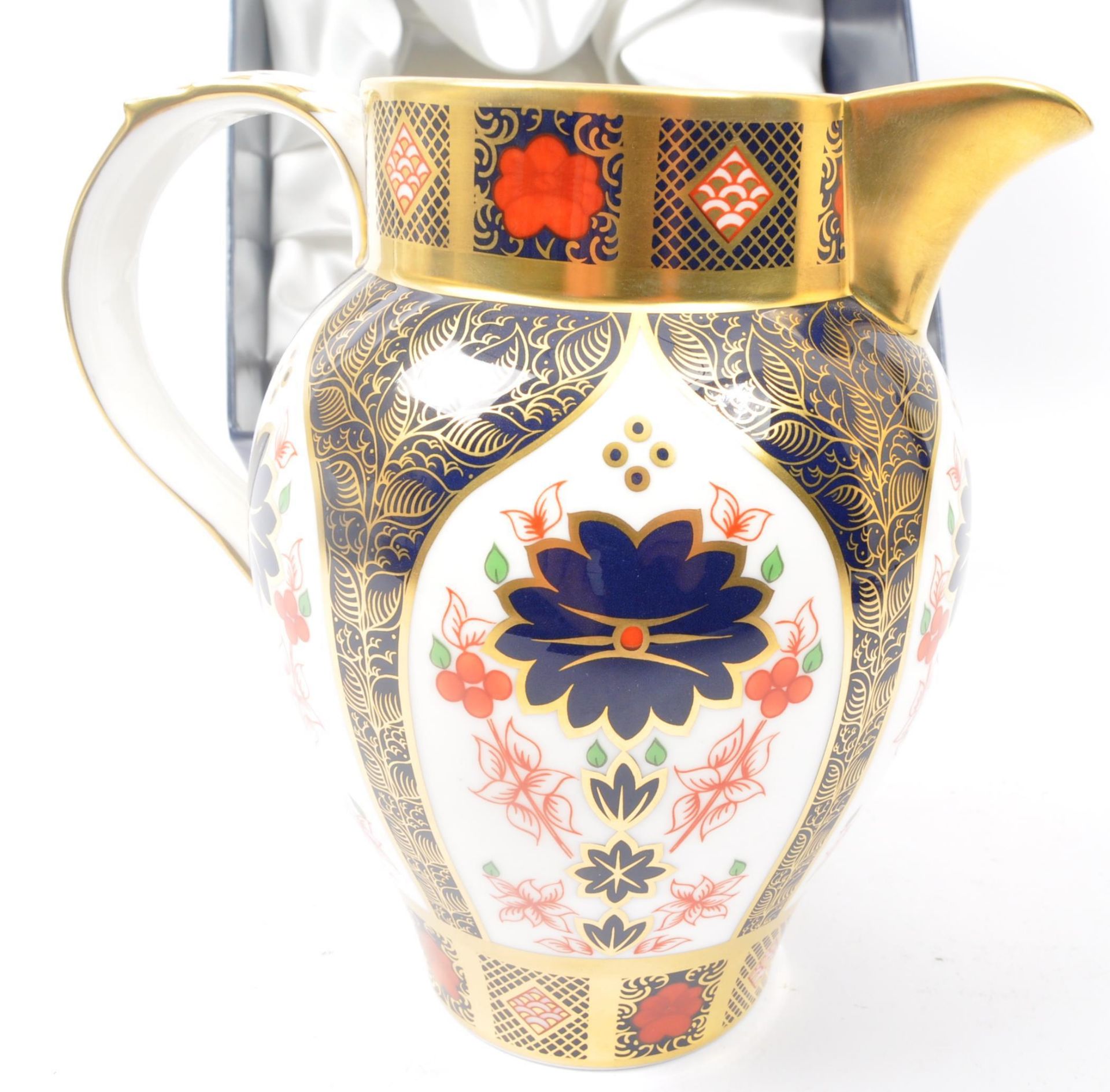 CONTEMPORARY ROYAL CROWN DERBY OLD IMARI CARSINGTON JUG - Image 2 of 5