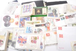 LARGE COLLECTION OF VINTAGE COMMEMORATIVE STAMPS