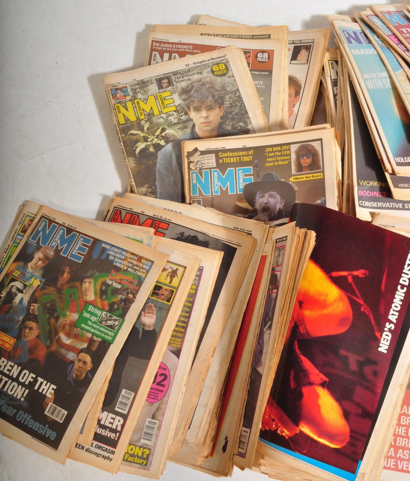 LARGE COLLECTION NEW MUSIC EXPRESS (NME) MAGAZINES - Image 2 of 5