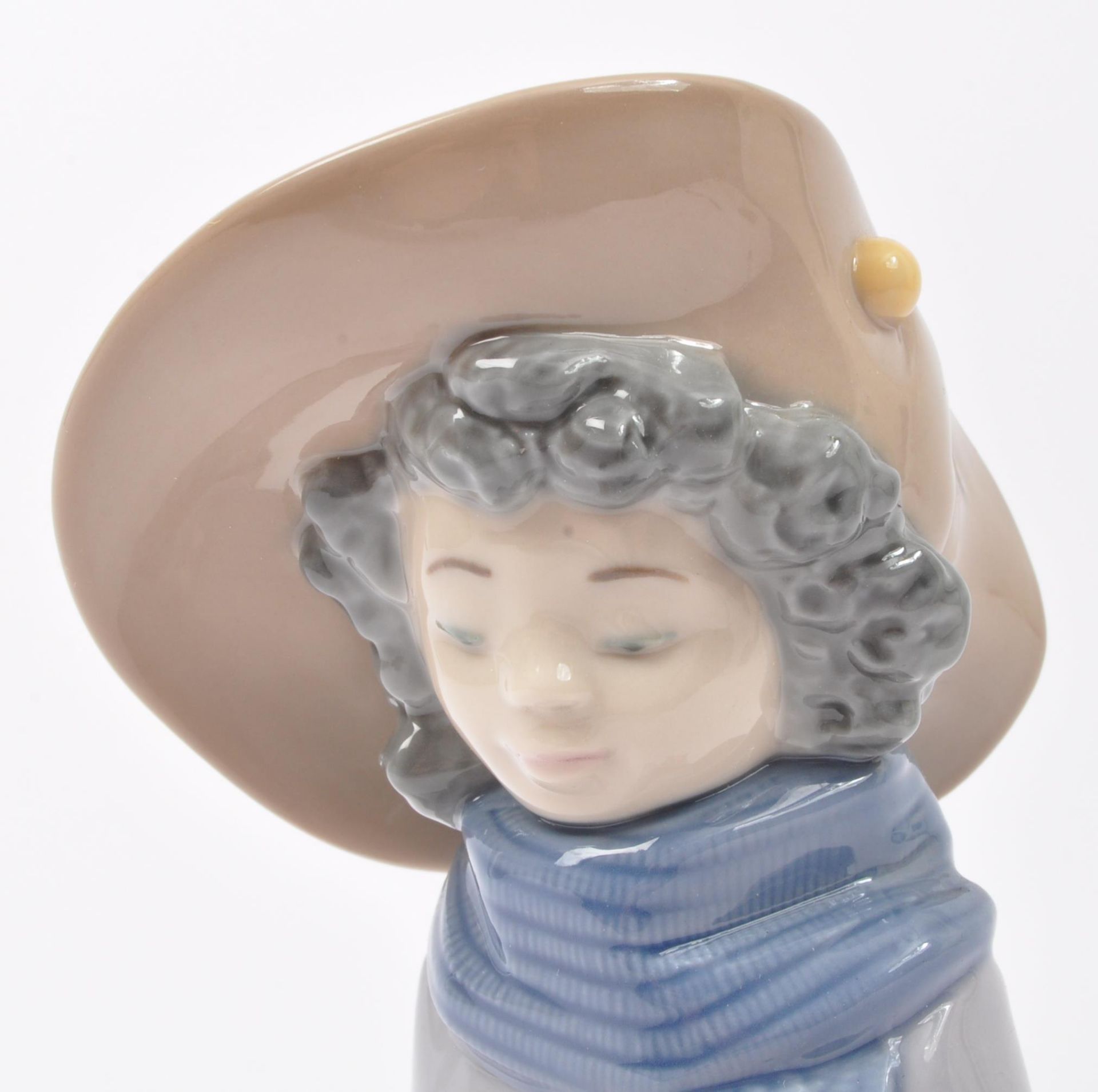 NAO - DON'T WAKE US UP - BOXED CERAMIC FIGURINE - Image 2 of 4