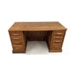 VINTAGE 20TH CENTURY GOLDEN OAK PEDESTAL DESK