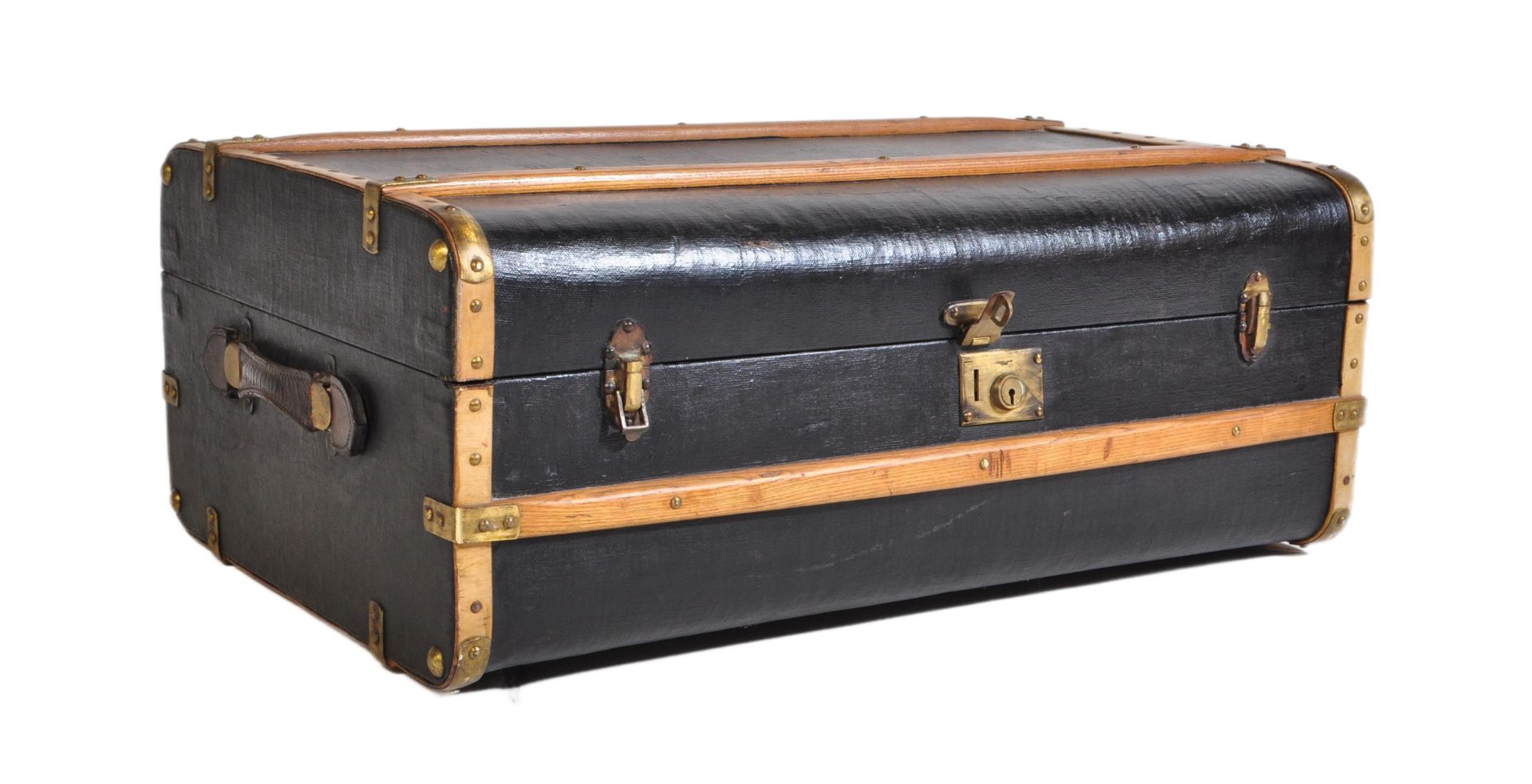 20TH CENTURY WOODEN BOUND TRAVEL STEAMER TRUNK SUITCASE