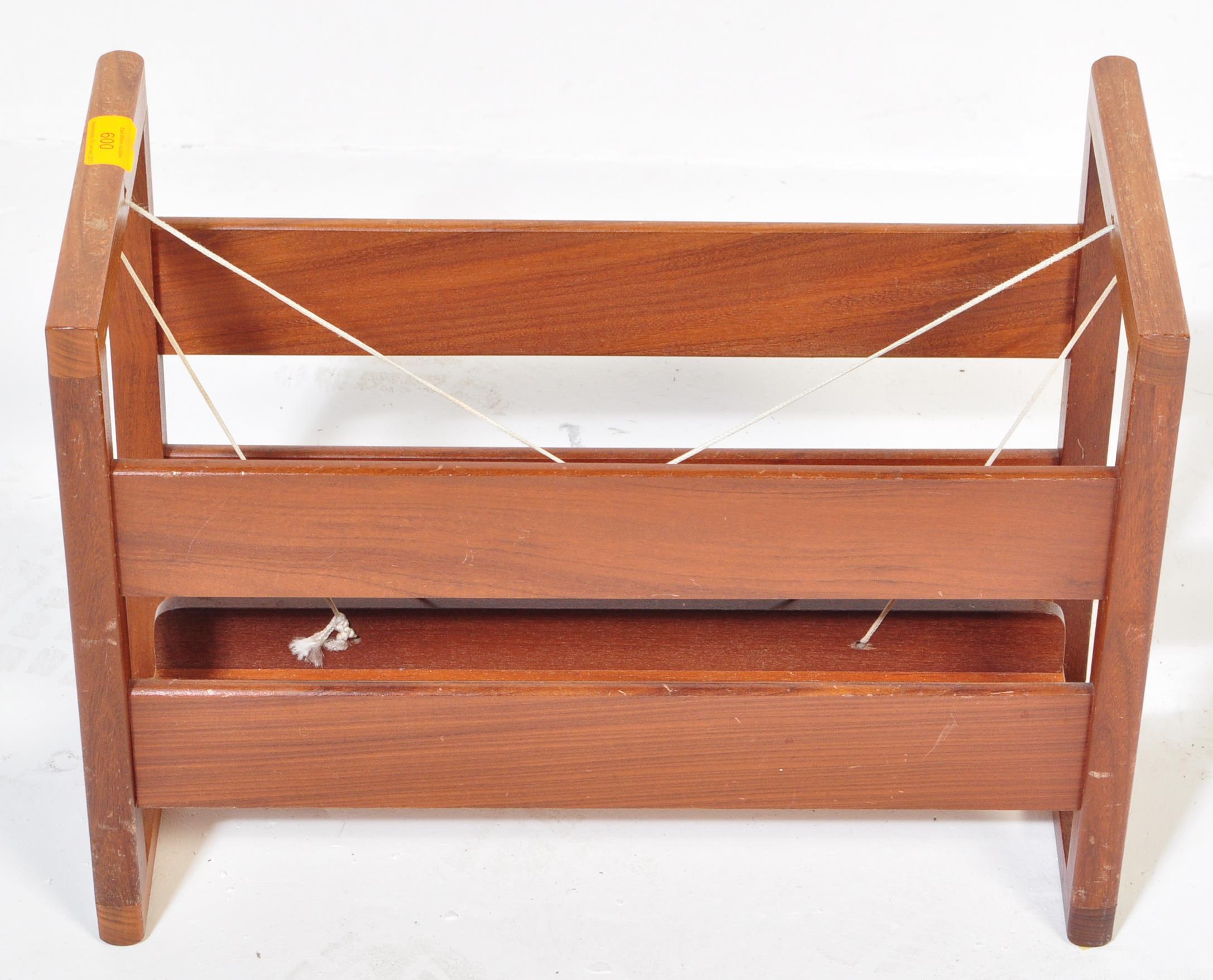 MANNER OF GUY ROGERS TEAK WOOD DANISH MAGAZINE RACK - Bild 2 aus 4