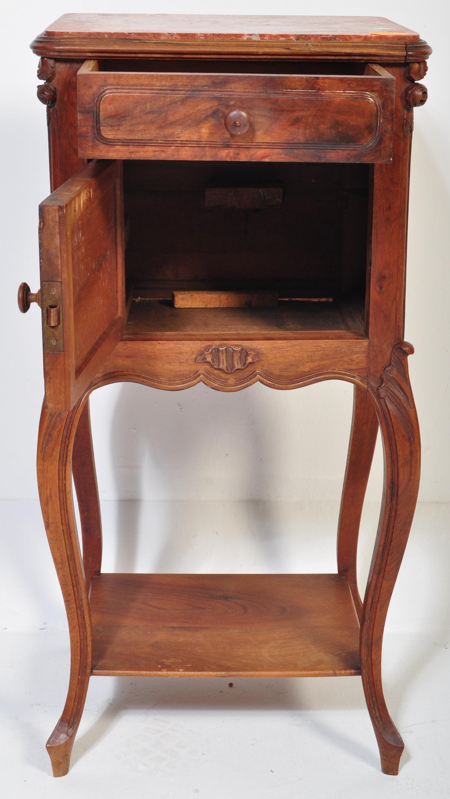 EARLY 20TH CENTURY FRENCH MARBLE & MAHOGANY BEDSIDE CABINET - Bild 4 aus 5