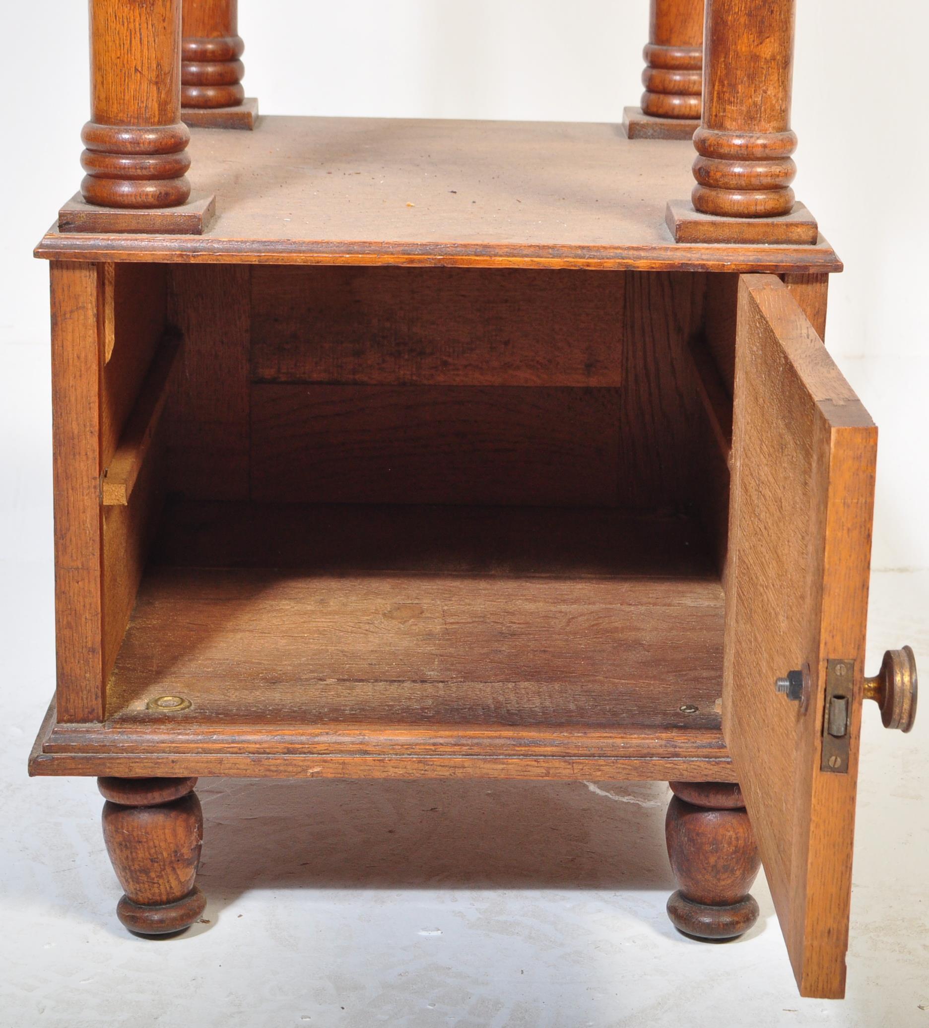 EARLY 20TH CENTURY OAK GRAMOPHONE PEDESTAL STAND - Bild 4 aus 5