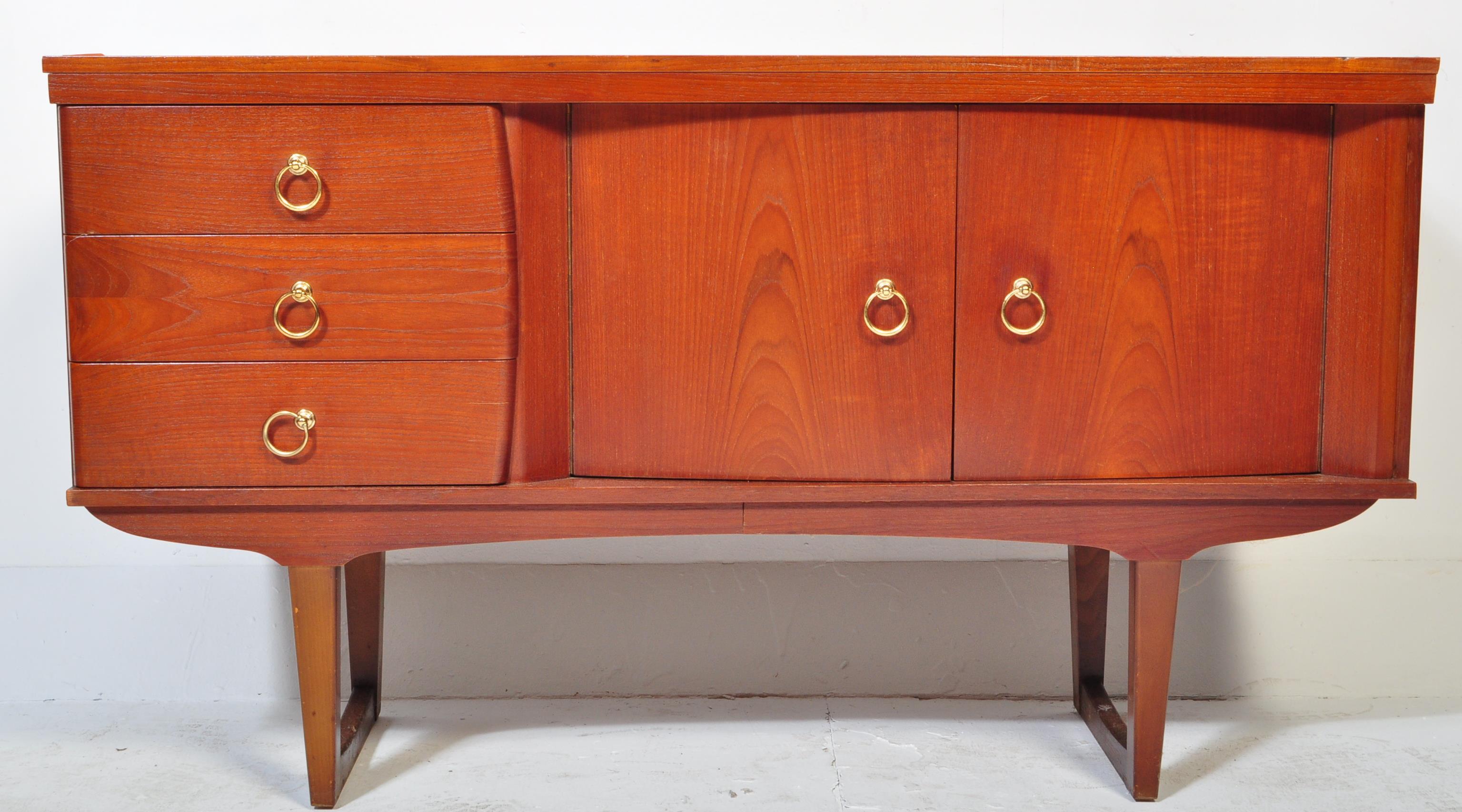 RETRO VINTAGE MID 20TH CENTURY TEAK SIDEBOARD - Bild 3 aus 6