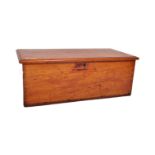 19TH CENTURY VICTORIAN ELM WOOD BLANKET BOX CHEST