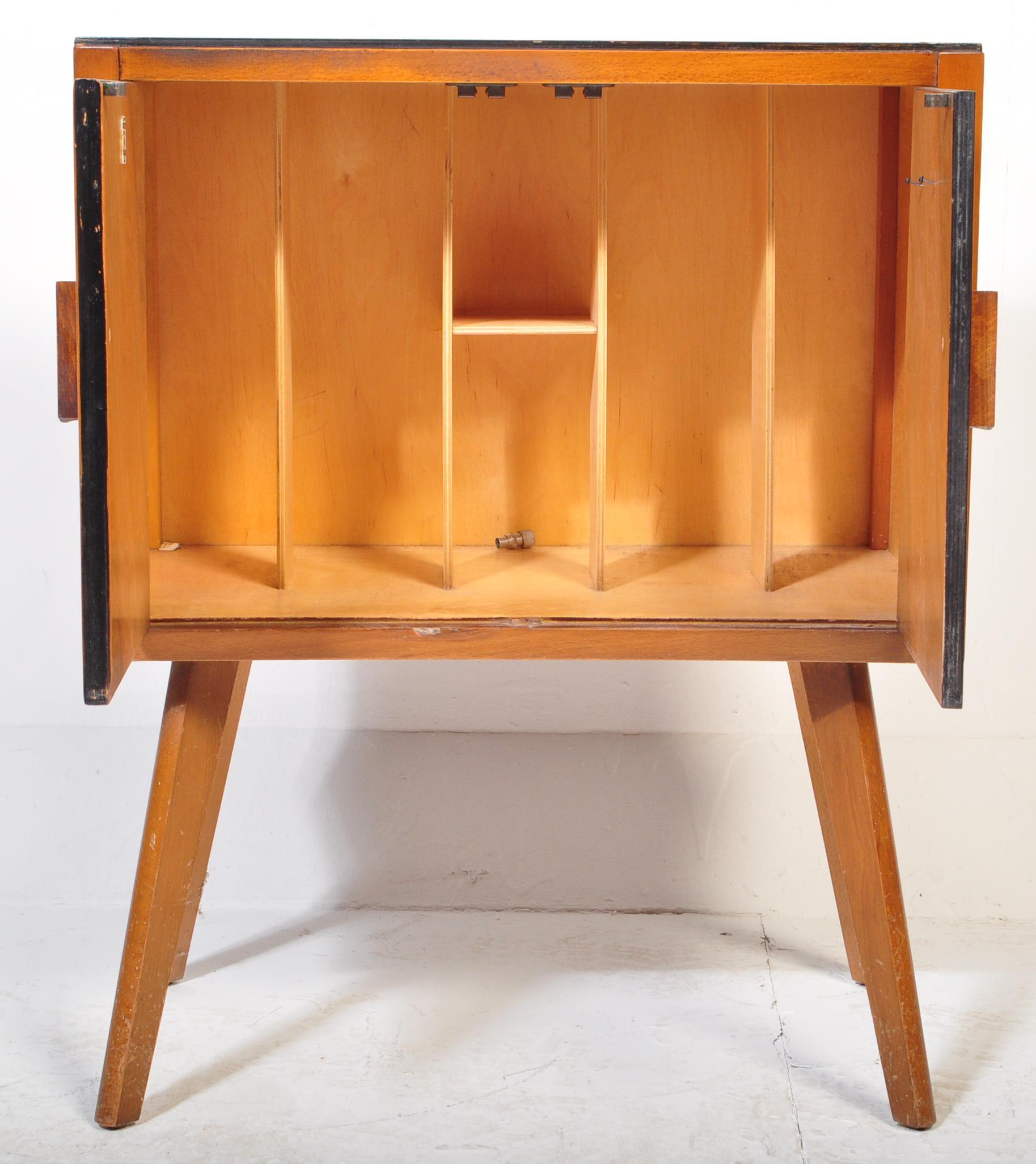 1930'S ART DECO WALNUT RECORD PLAYER CABINET CUPBOARD - Bild 4 aus 5