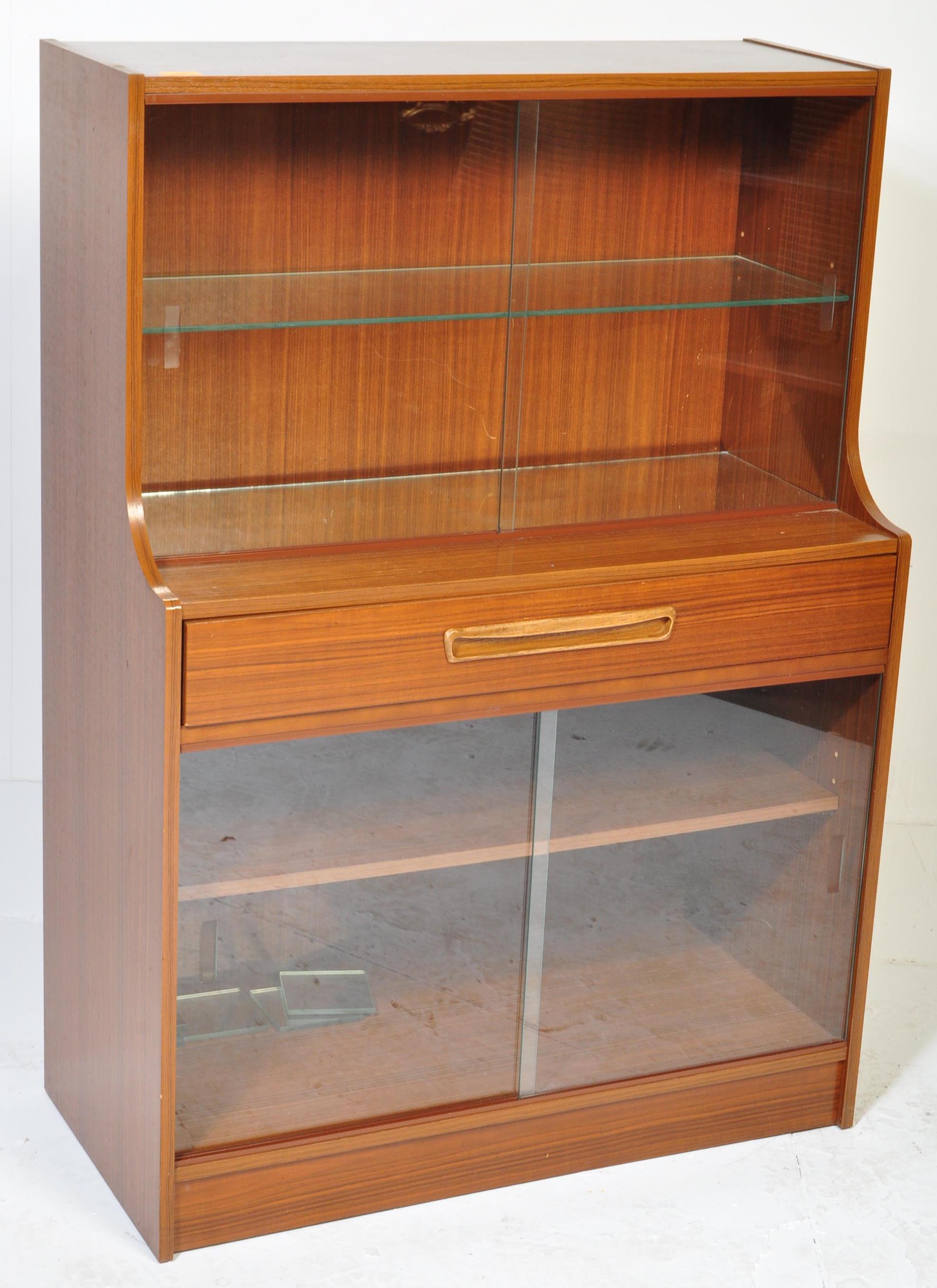 BRITISH MODERN DESIGN - MID CENTURY TEAK DRINKS CABINET - Bild 2 aus 5