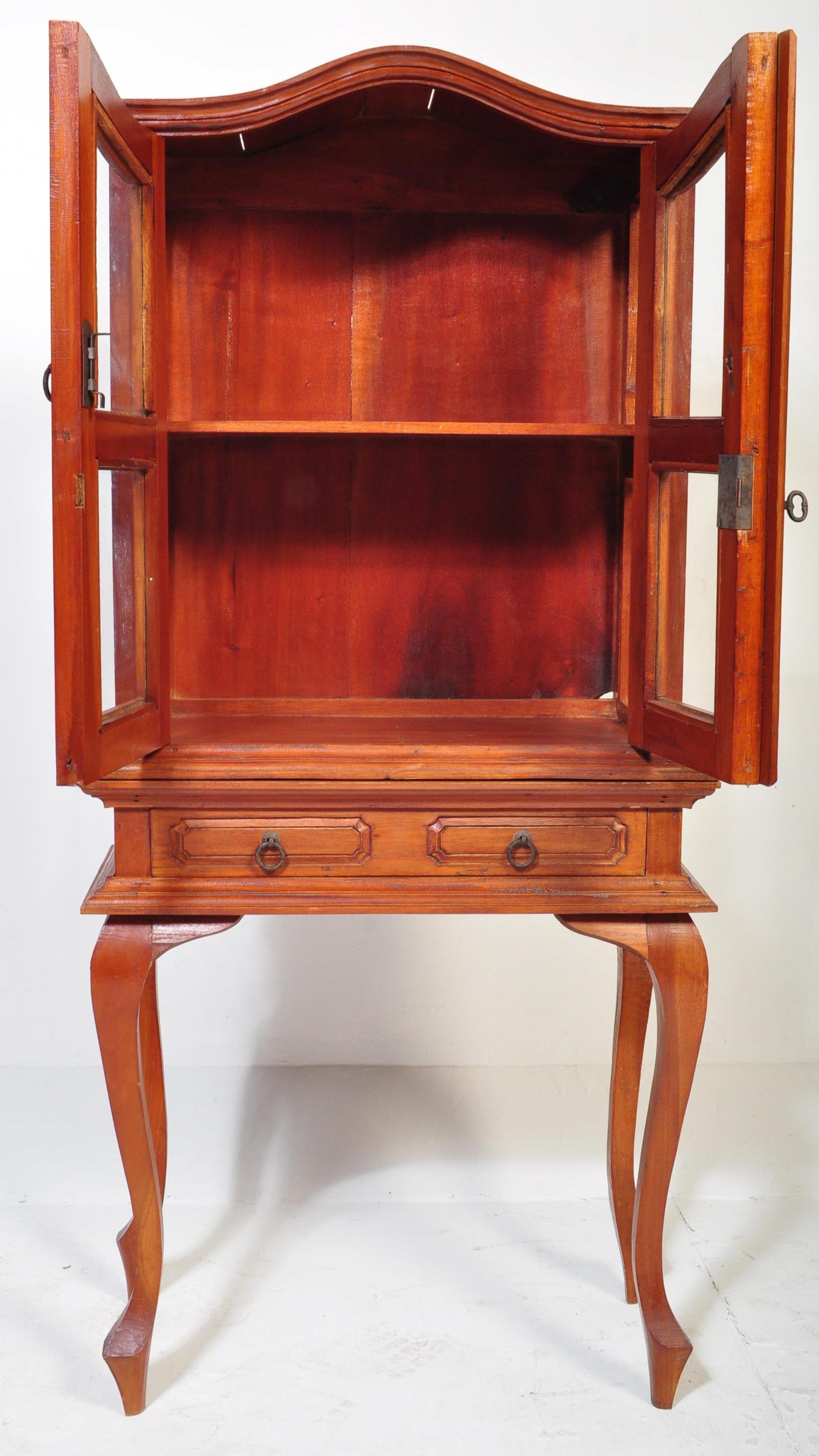 20TH CENTURY MAHOGANY CABINET ON STAND - Bild 3 aus 5