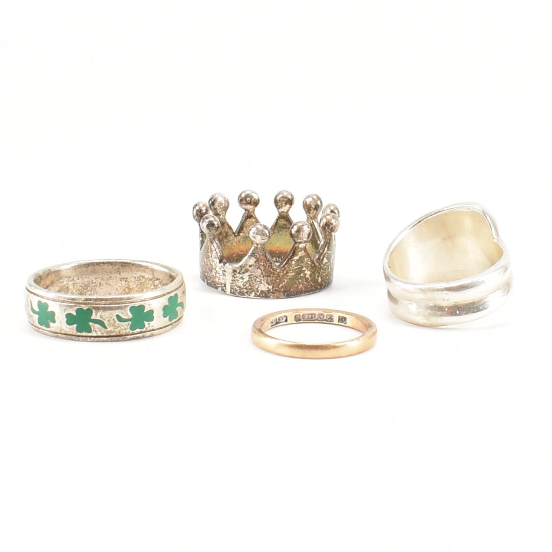 HALLMARKED 9CT GOLD BAND RING & THREE SILVER RINGS - Image 3 of 4