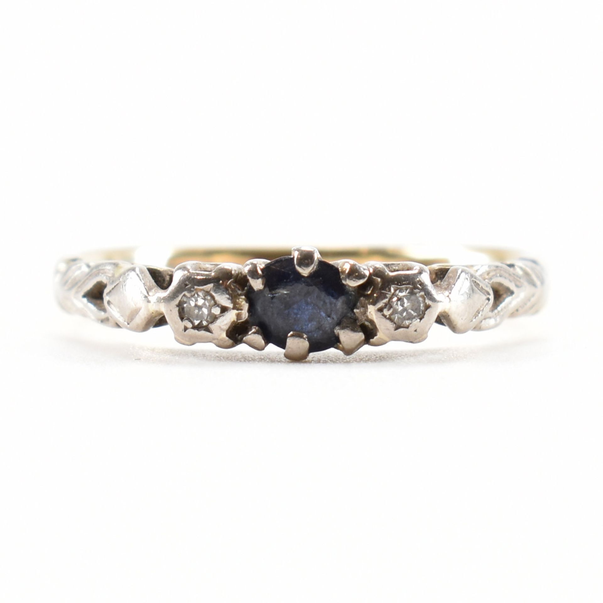 HALLMARKED 9CT GOLD SAPPHIRE & DIAMOND RING