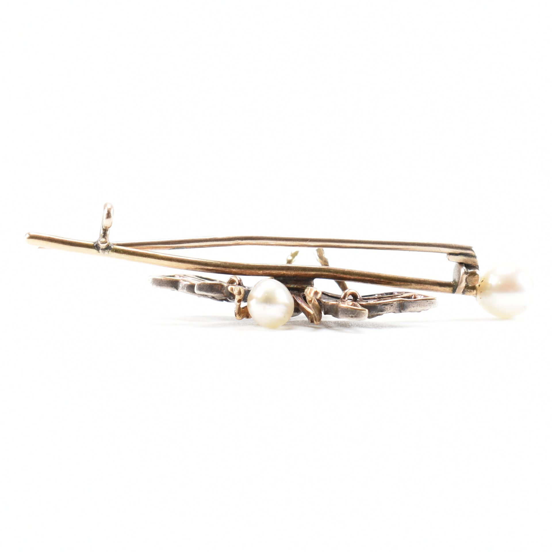 VICTORIAN ANTIQUE GOLD DIAMOND & PEARL BUG BROOCH - Image 4 of 5