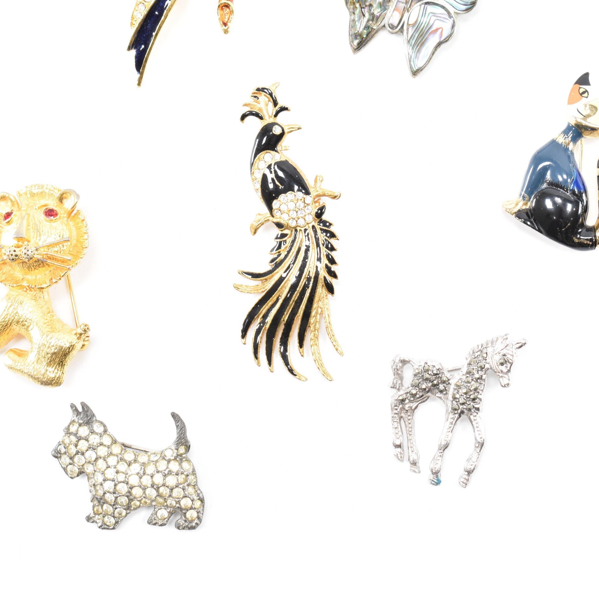 ASSORTMENT OF VINTAGE ANIMAL BROOCHES - Image 5 of 5