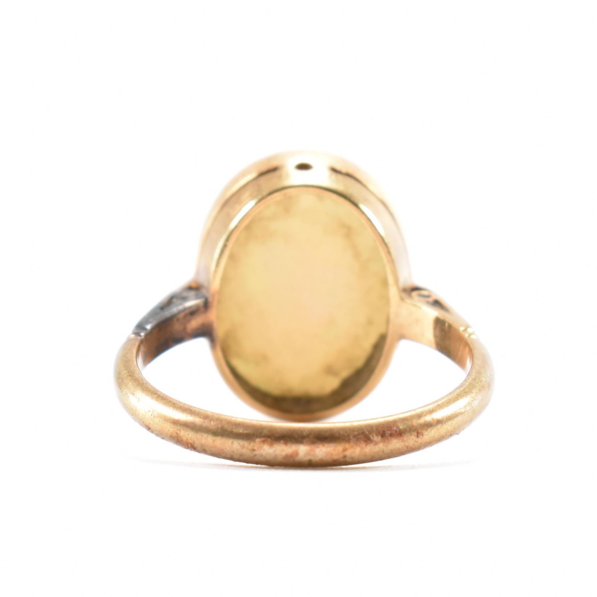 VINTAGE GOLD OPAL CABOCHON RING - Image 3 of 7