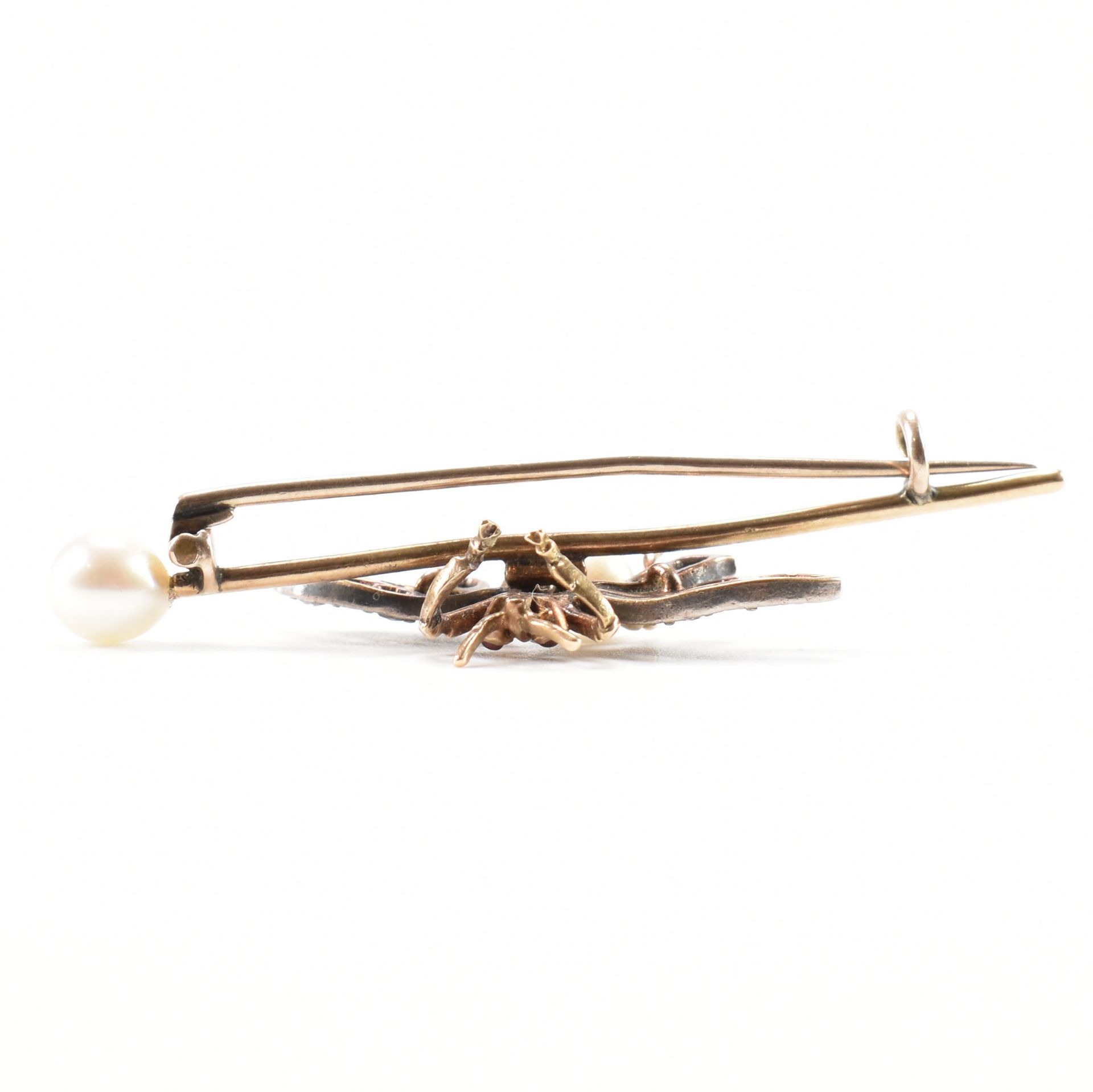 VICTORIAN ANTIQUE GOLD DIAMOND & PEARL BUG BROOCH - Image 5 of 5