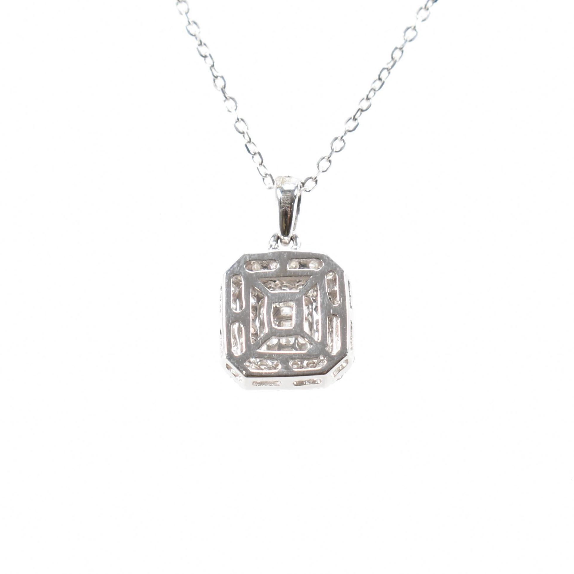 HALLMARKED 18CT WHITE GOLD & DIAMOND NECKLACE PENDANT & CHAIN - Image 2 of 3