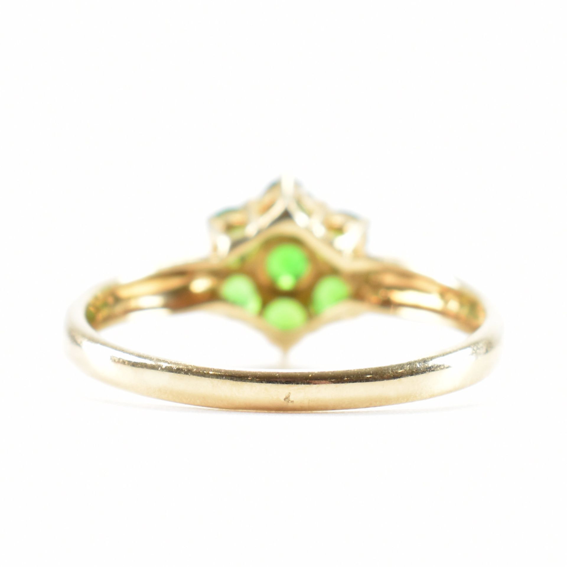 HALLMARKED 9CT GOLD & GREEN STONE CLUSTER RING - Bild 4 aus 8