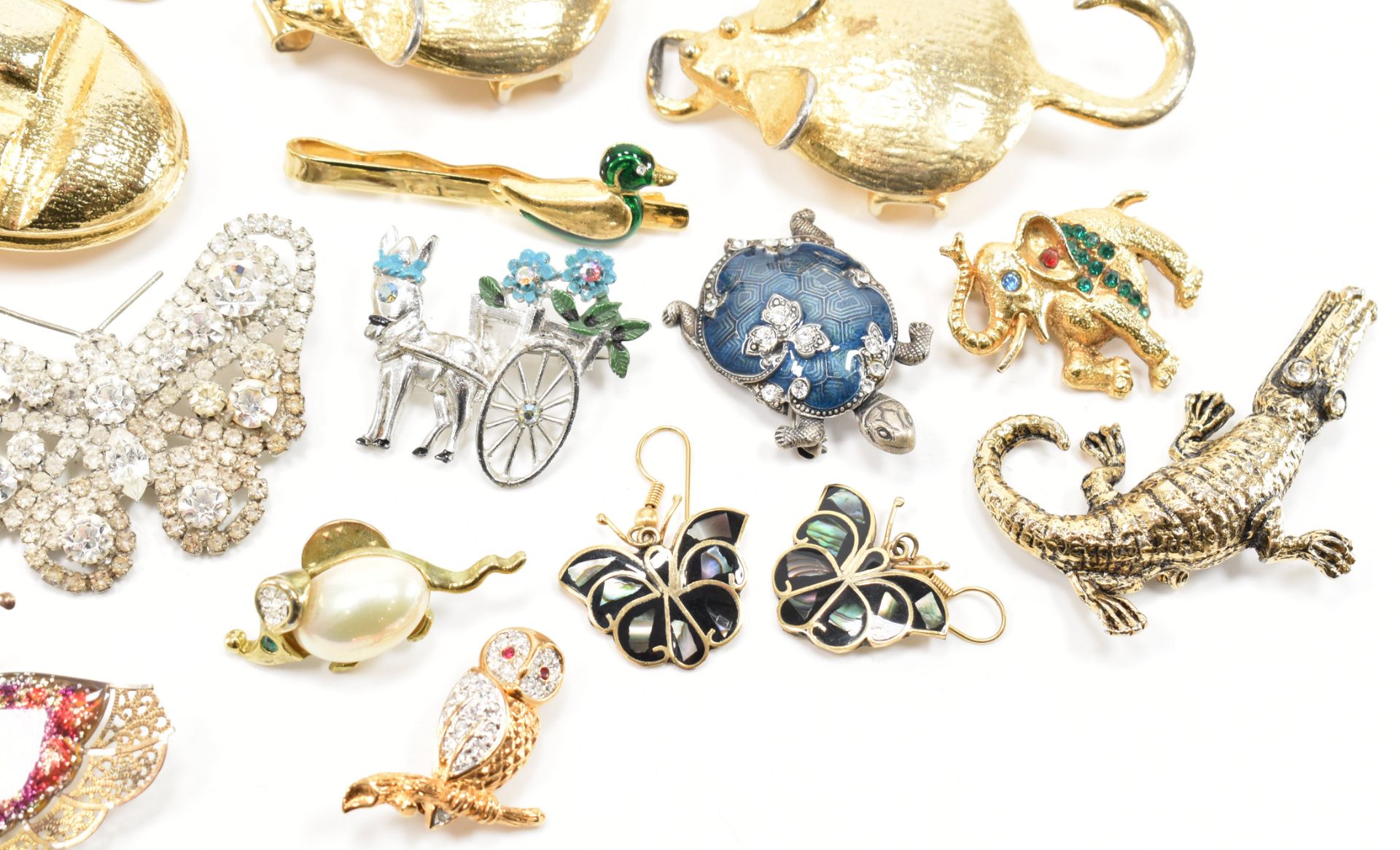 COLLECTION OF ASSORTED ANIMAL JEWELLERY - Image 4 of 5