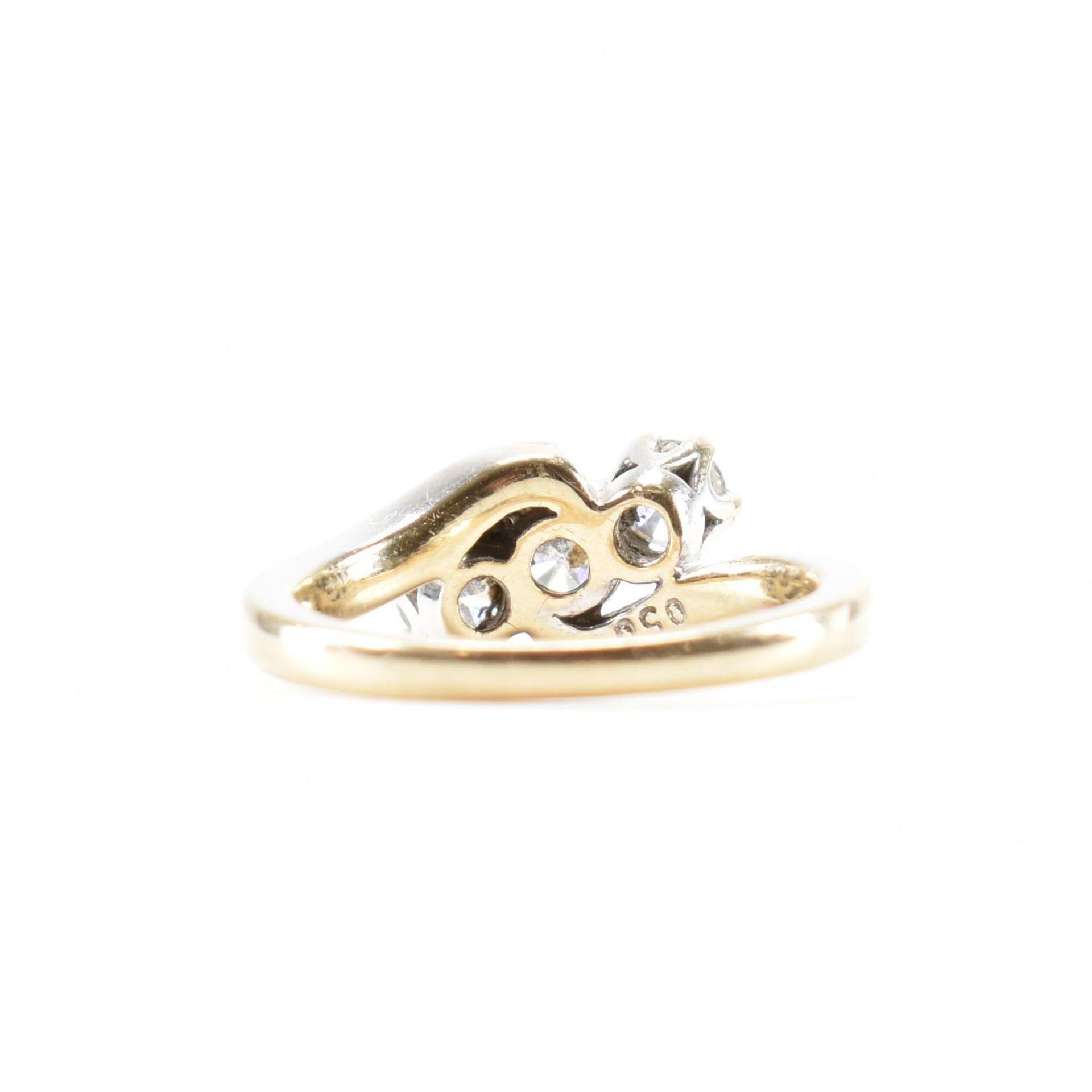 HALLMARKED 18CT GOLD & DIAMOND THREE STONE RING - Image 3 of 7