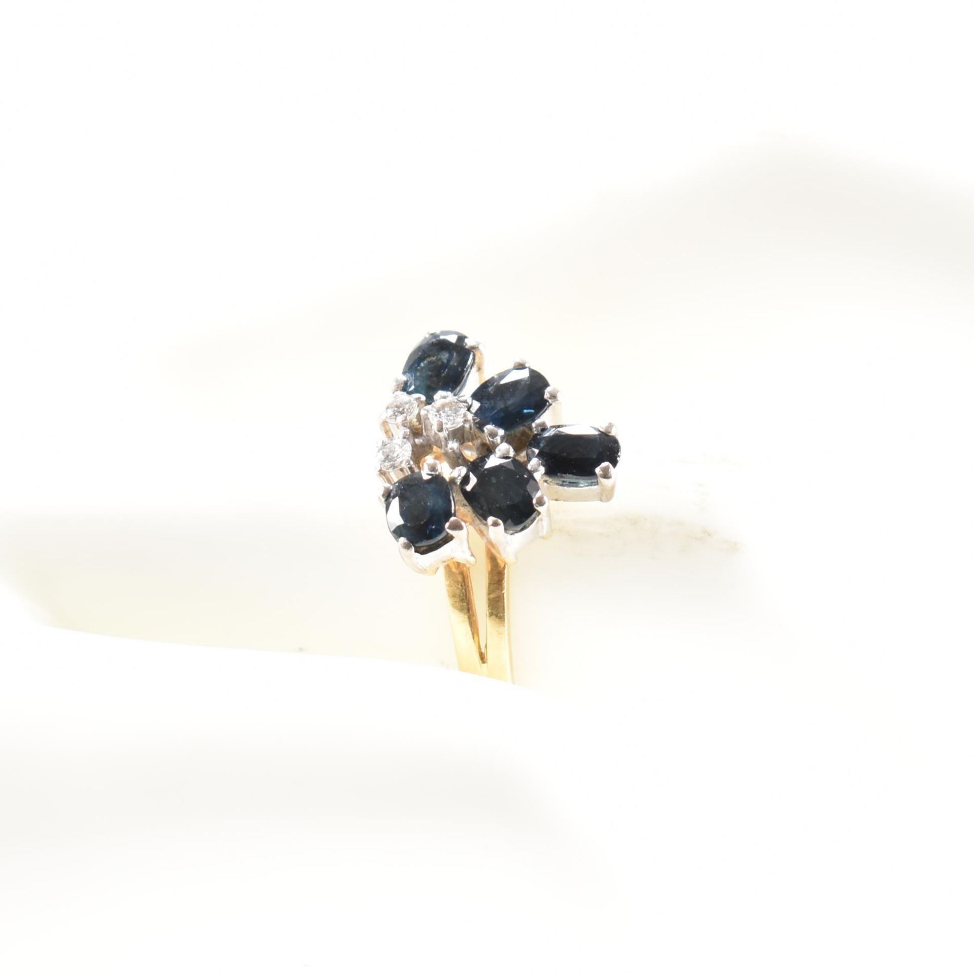 HALLMARKED 18CT GOLD SAPPHIRE & DIAMOND RING - Image 9 of 9