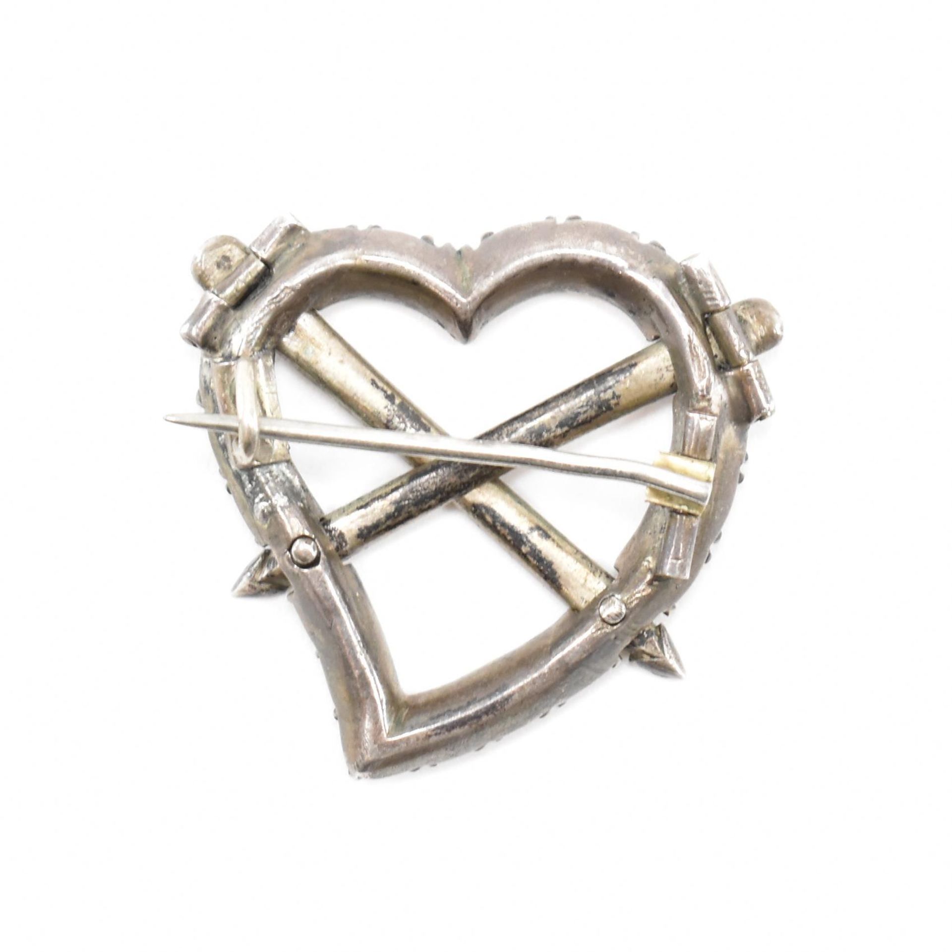 GEORGIAN SILVER PASTE WITCH HEART BROOCH - Image 2 of 5