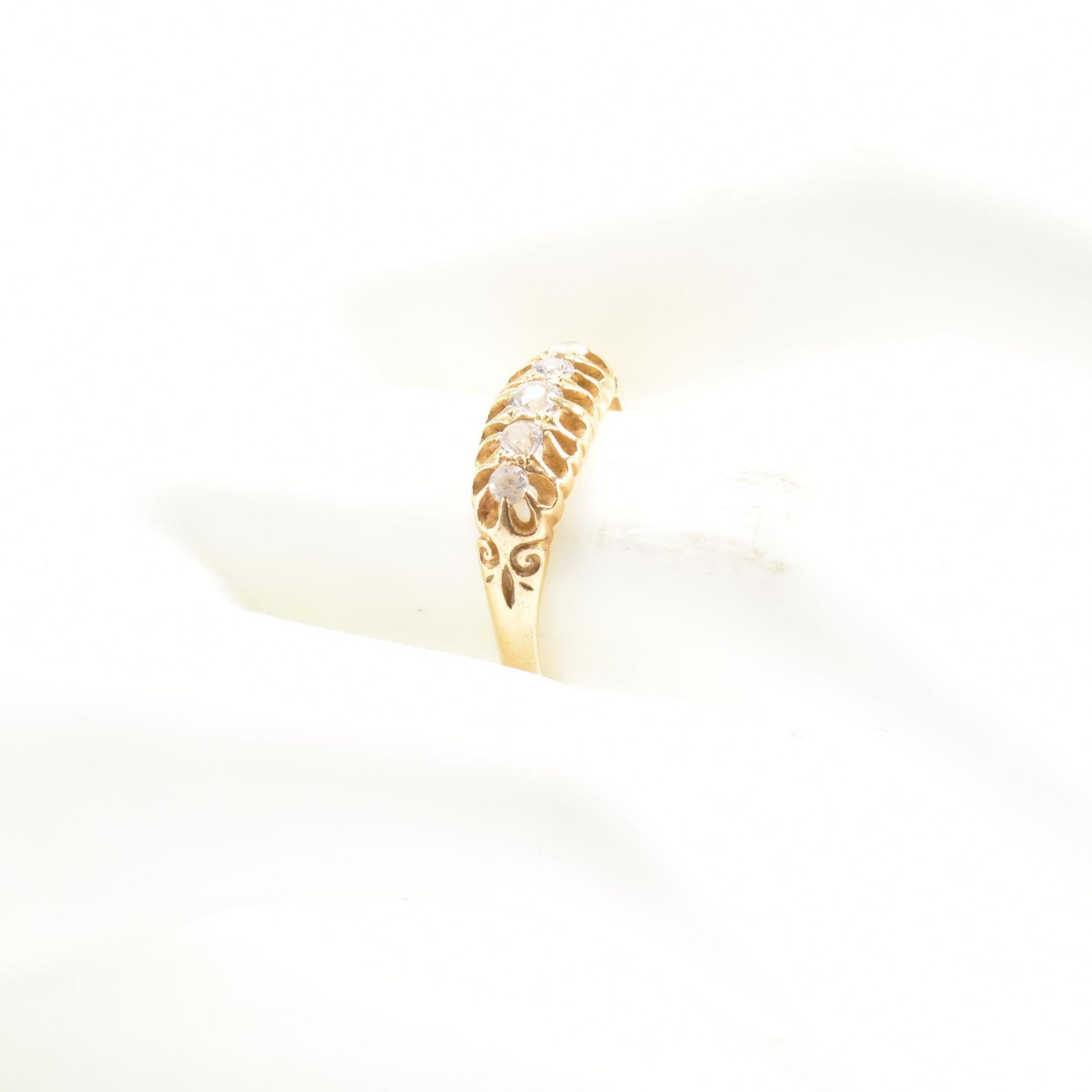 HALLMARKED 18CT GOLD FIVE STONE RING - Image 9 of 9