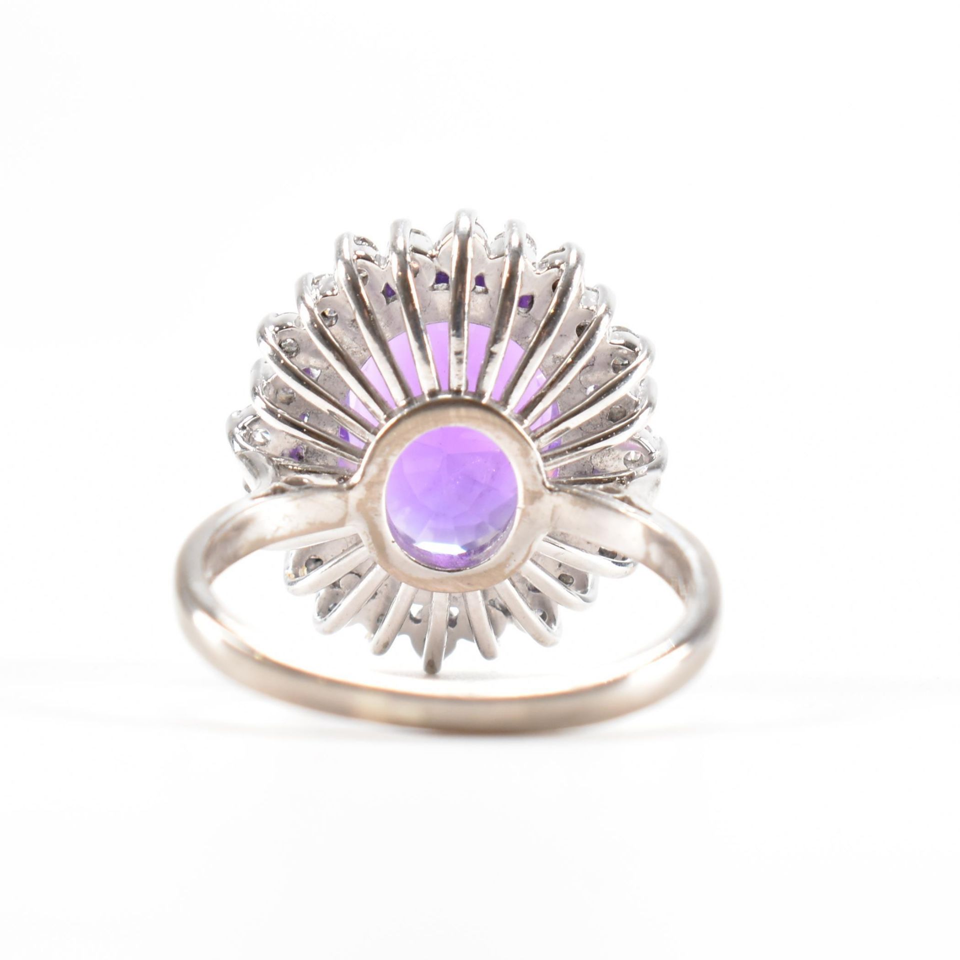 HALLMARKED 18CT GOLD AMETHYST & DIAMOND COCKTAIL RING - Bild 4 aus 7