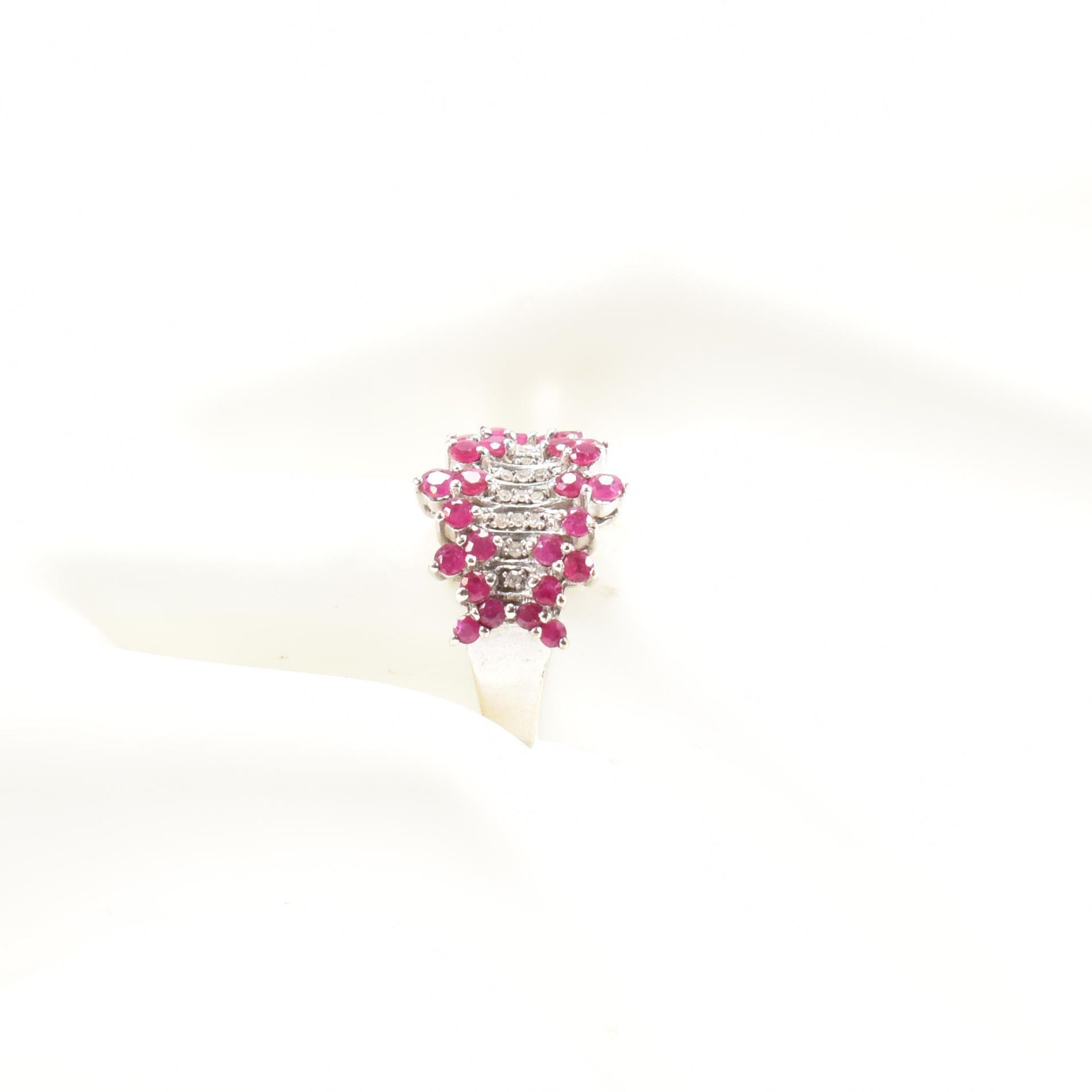 HALLMARKED 9CT WHITE GOLD COMPOSITE RUBY & DIAMOND RING - Image 9 of 9