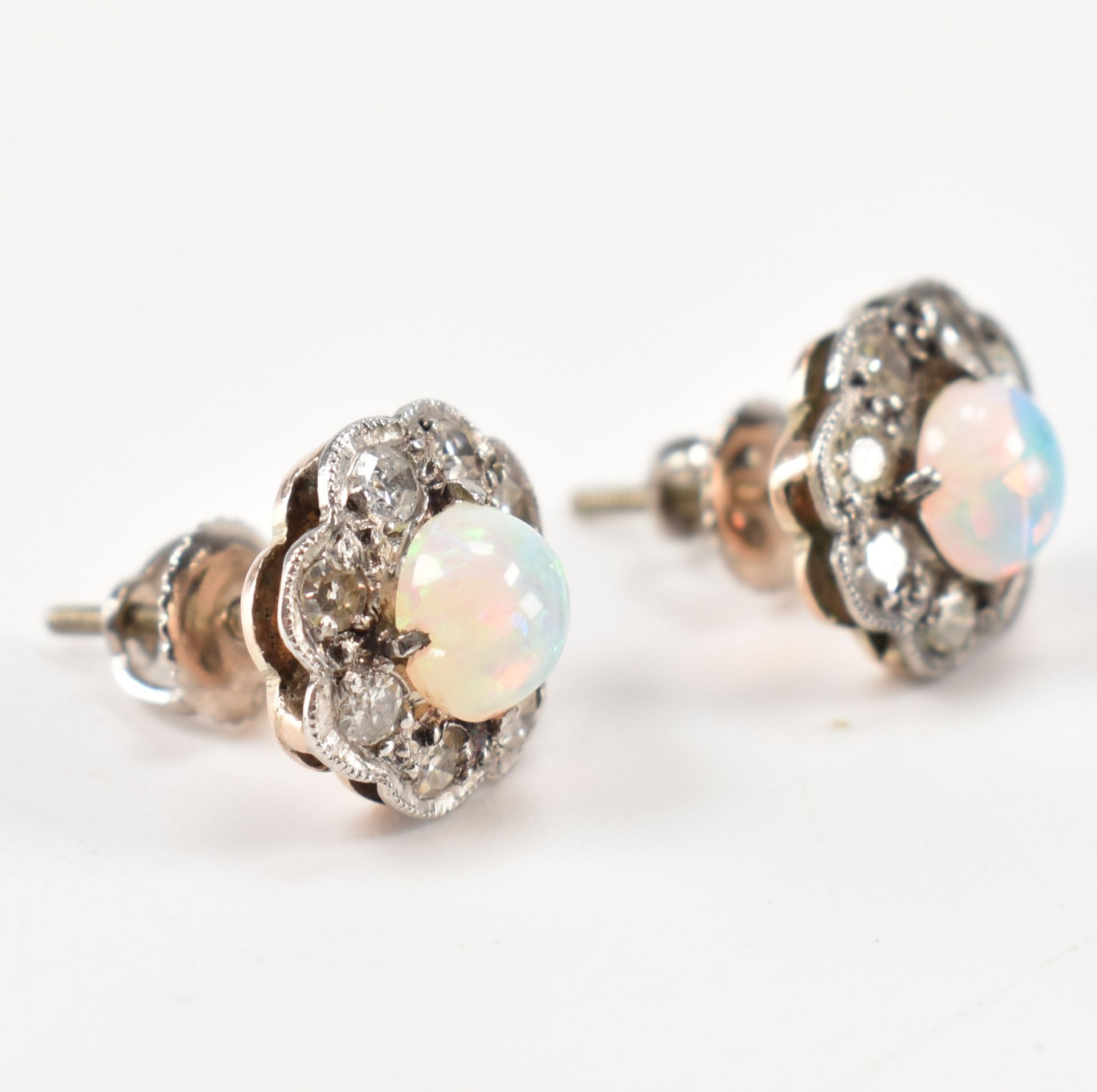 1920s 18CT GOLD DIAMOND & OPAL CLUSTER STUD EARRINGS - Bild 5 aus 8