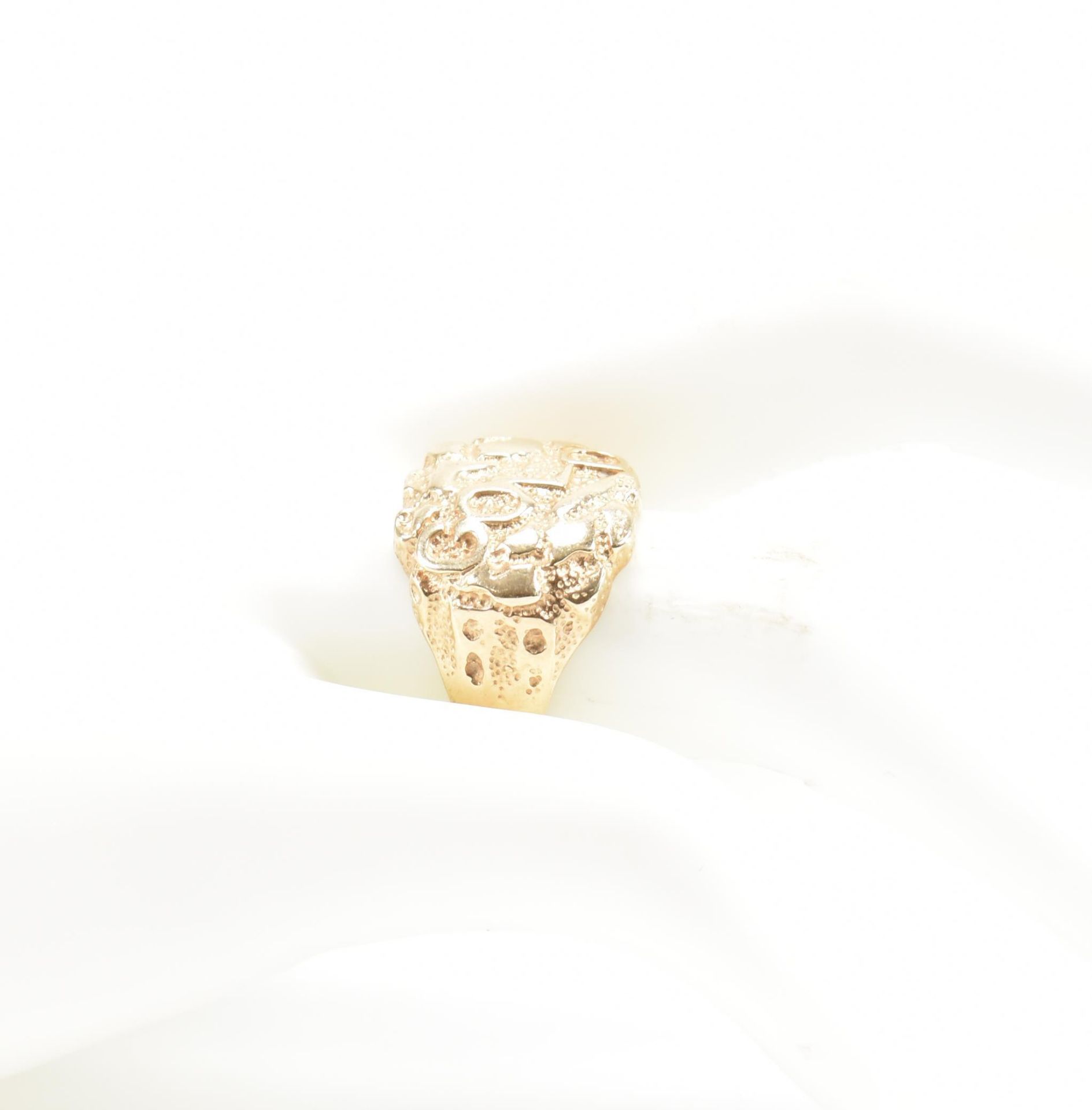 HALLMARKED 9CT GOLD NUGGET RING - Image 9 of 9
