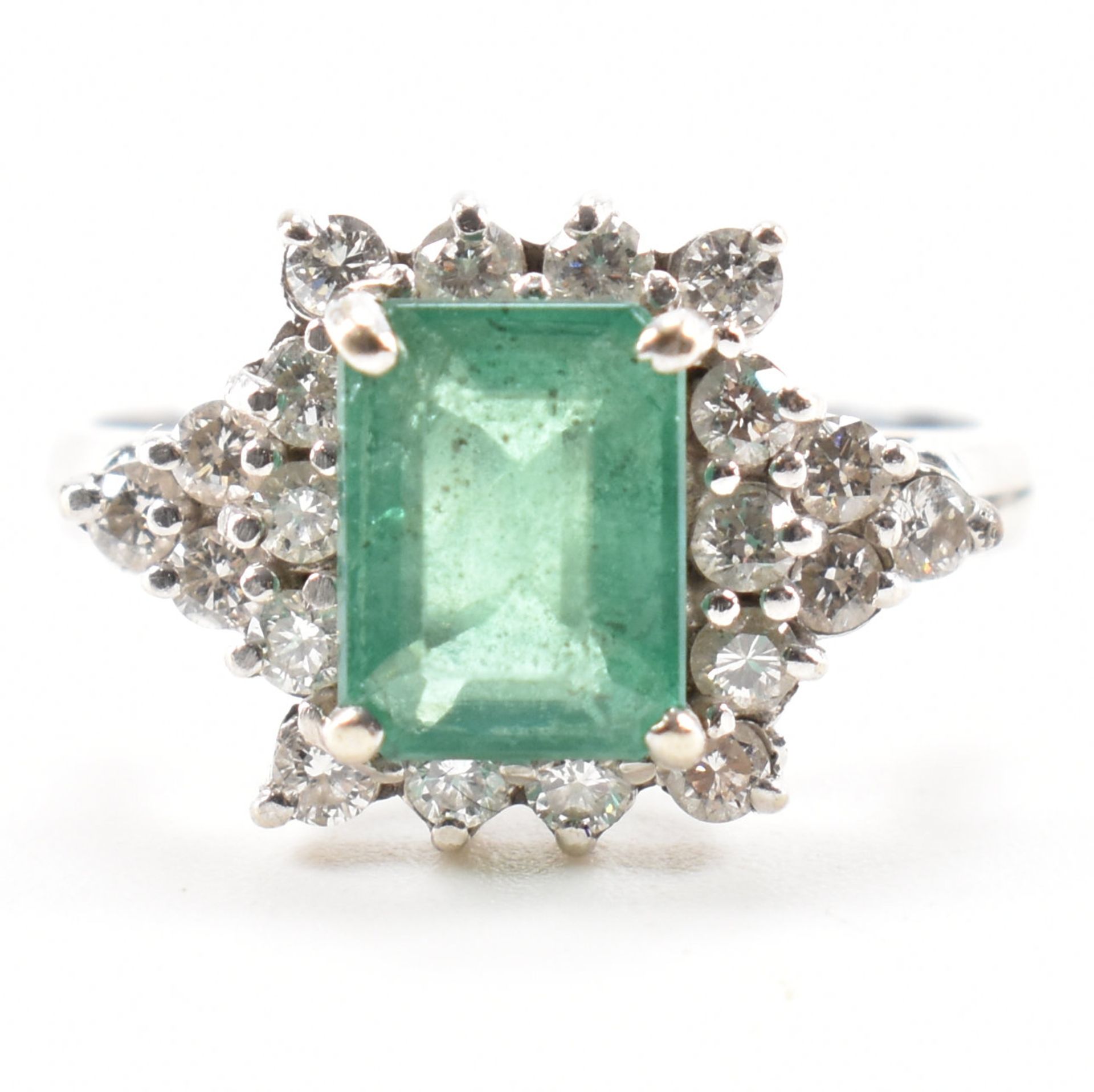 14CT WHITE GOLD EMERALD & DIAMOND CLUSTER RING