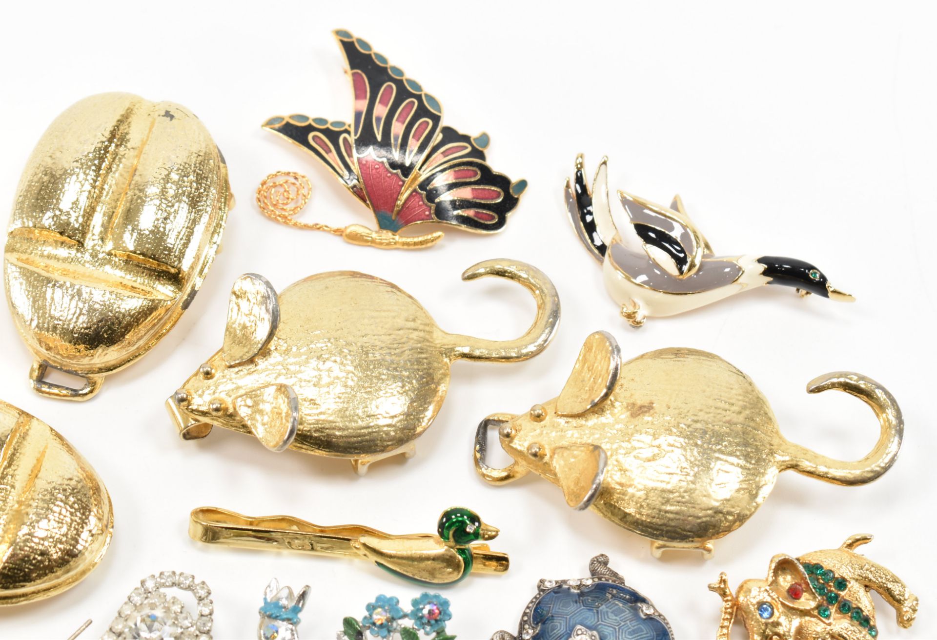 COLLECTION OF ASSORTED ANIMAL JEWELLERY - Image 3 of 5