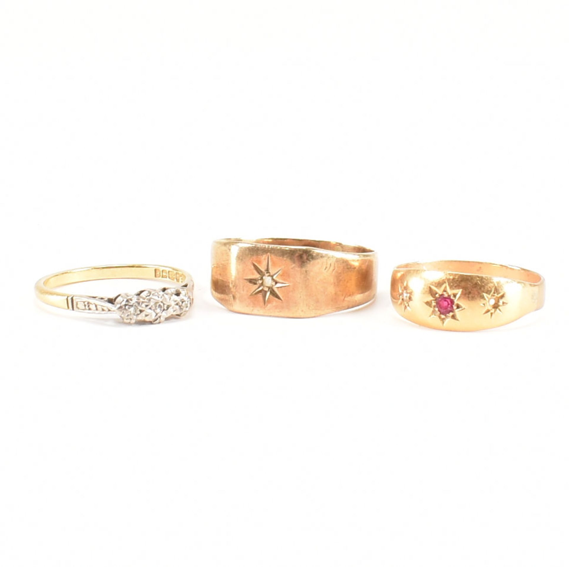 18CT GOLD & DIAMOND RING & 2 9CT GOLD BAND RINGS