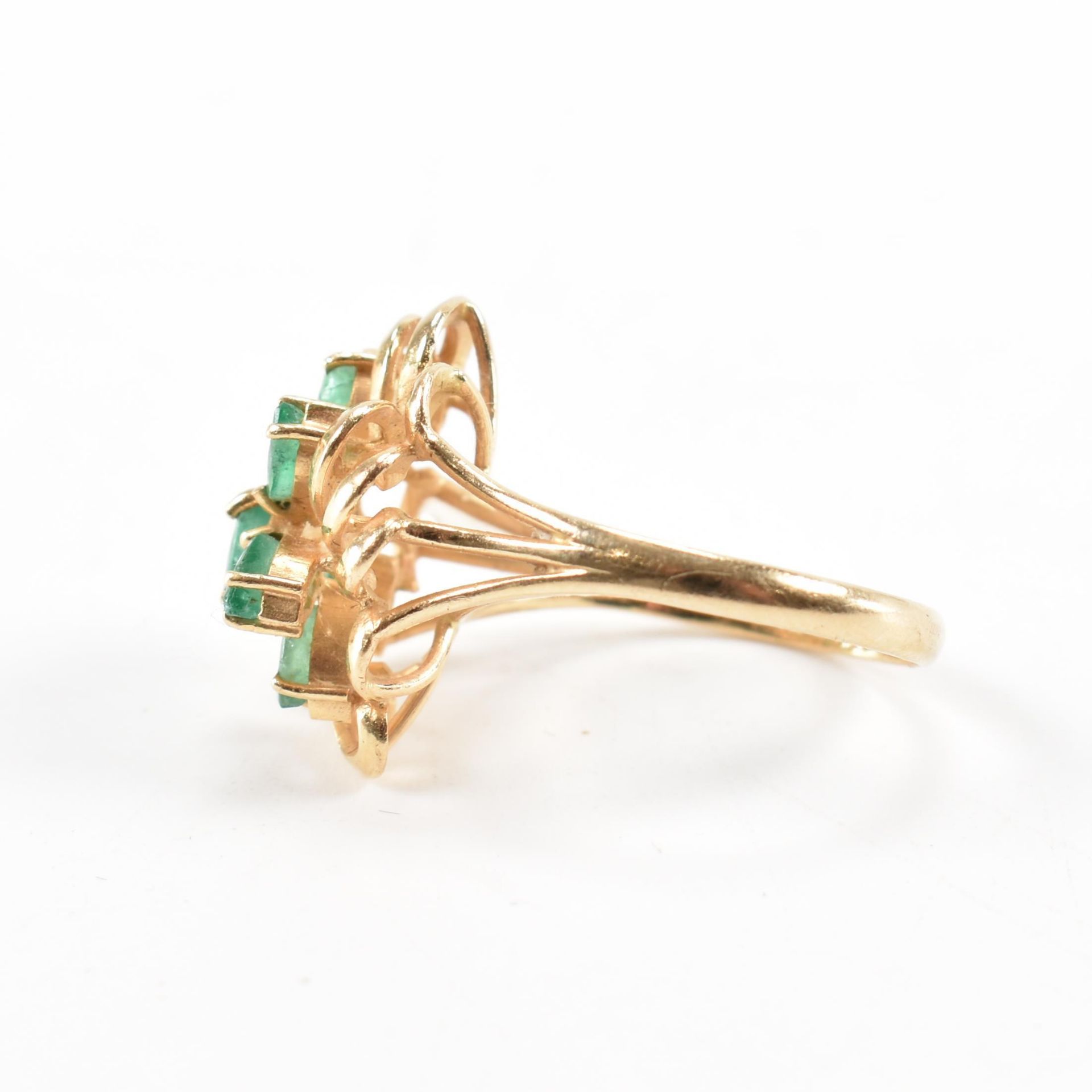 14CT GOLD EMERALD & DIAMOND CLUSTER RING - Image 3 of 5