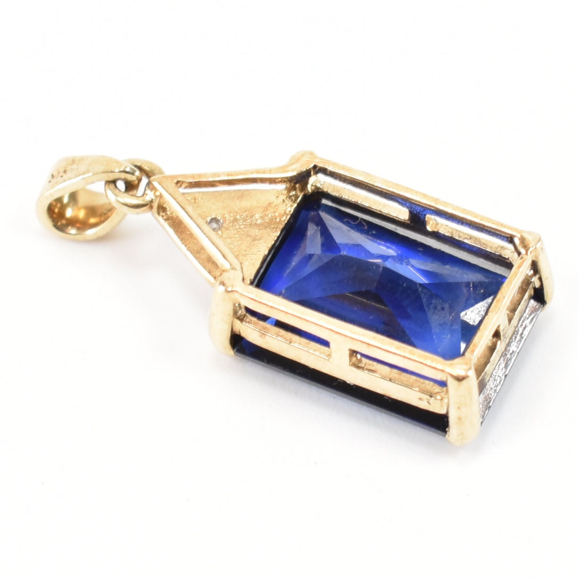 HALLMARKED 9CT GOLD BLUE STONE & DIAMOND PENDANT - Bild 4 aus 5