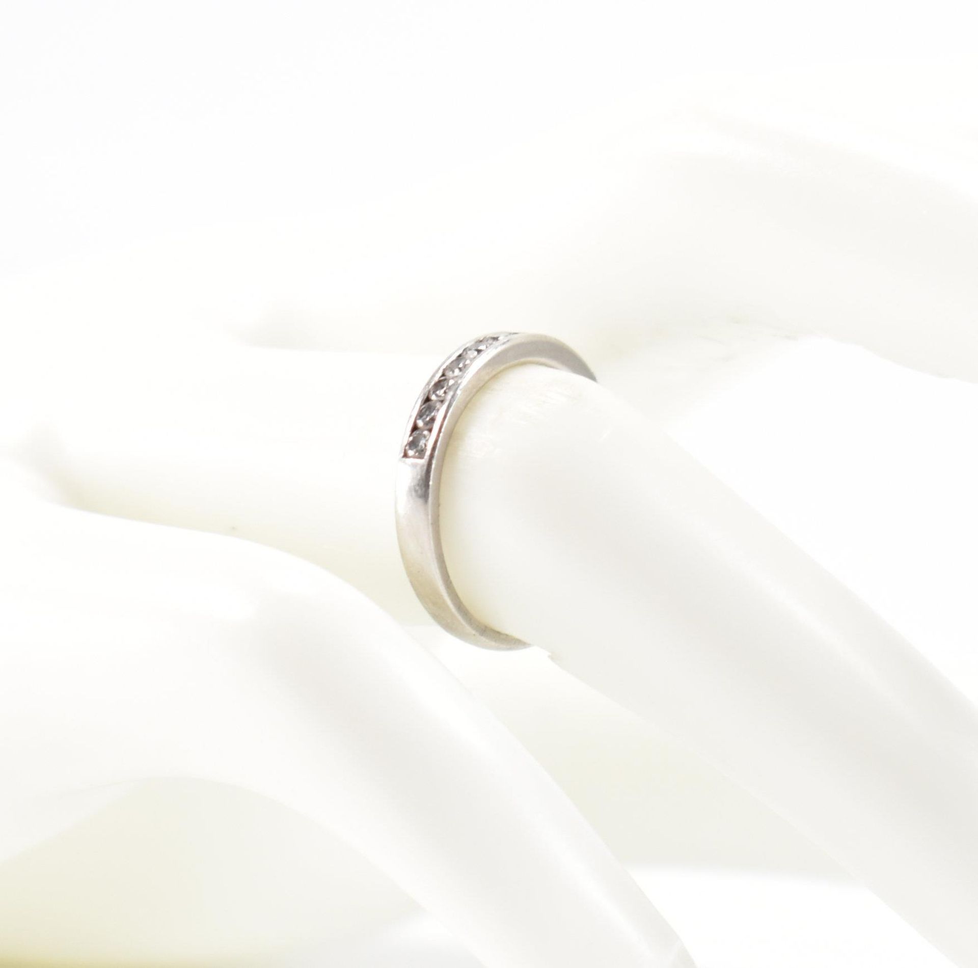 HALLMARKED PLATINUM & DIAMOND CHANNEL SET RING - Image 8 of 8