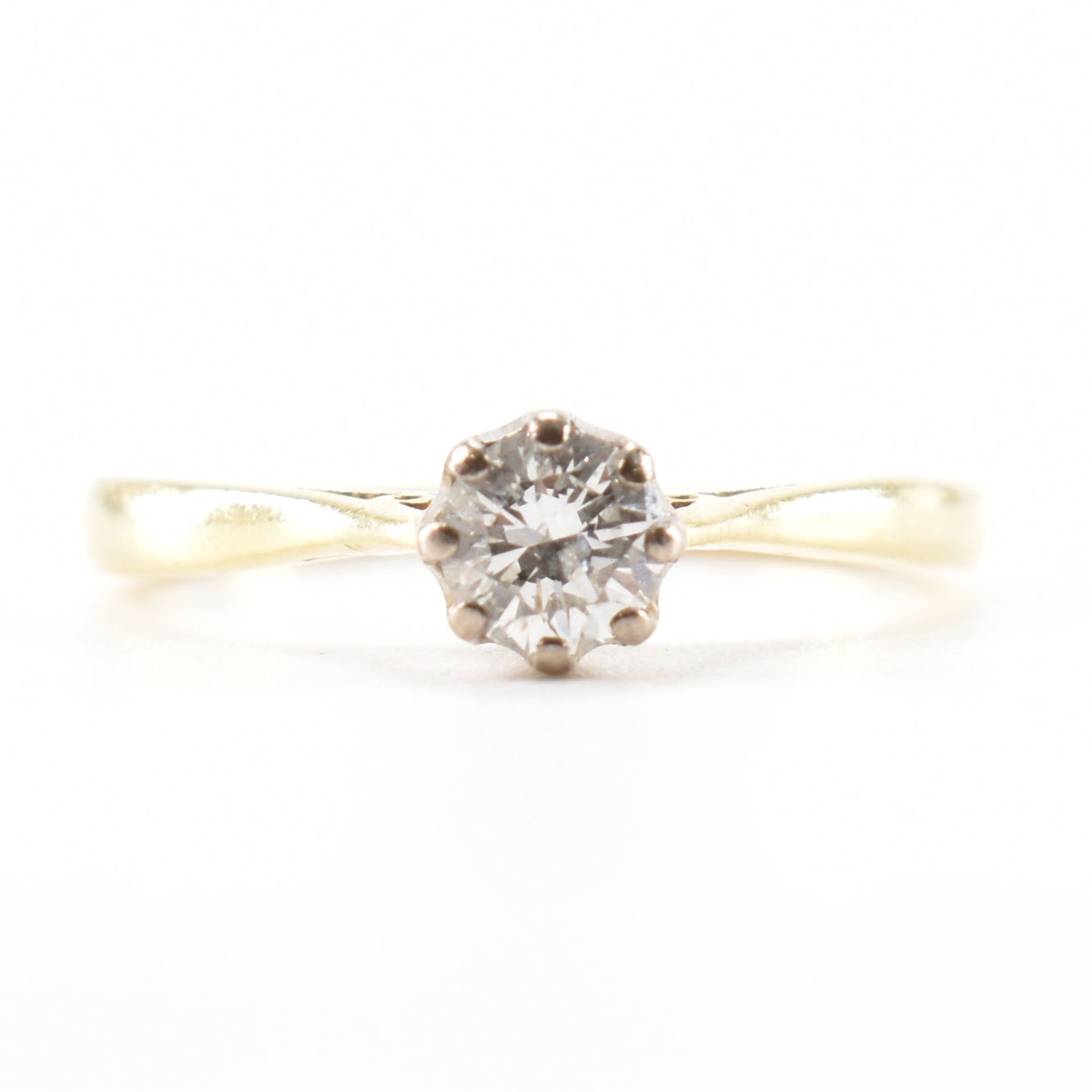 HALLMARKED 18CT GOLD & DIAMOND SOLITAIRE RING